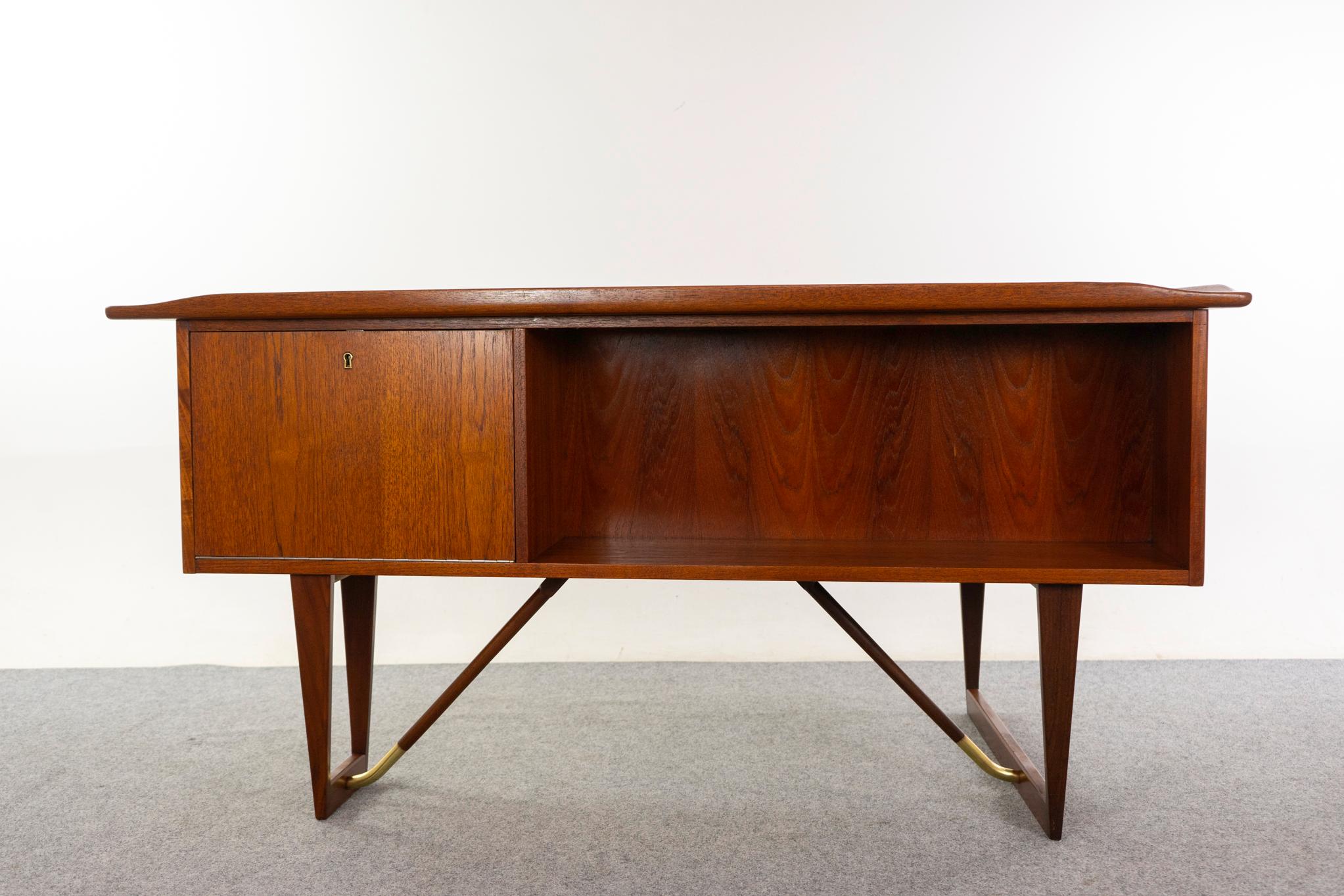 Danish Mid-Century Teak Boomerang Desk by Peter Lovig Nielsen For Sale 6