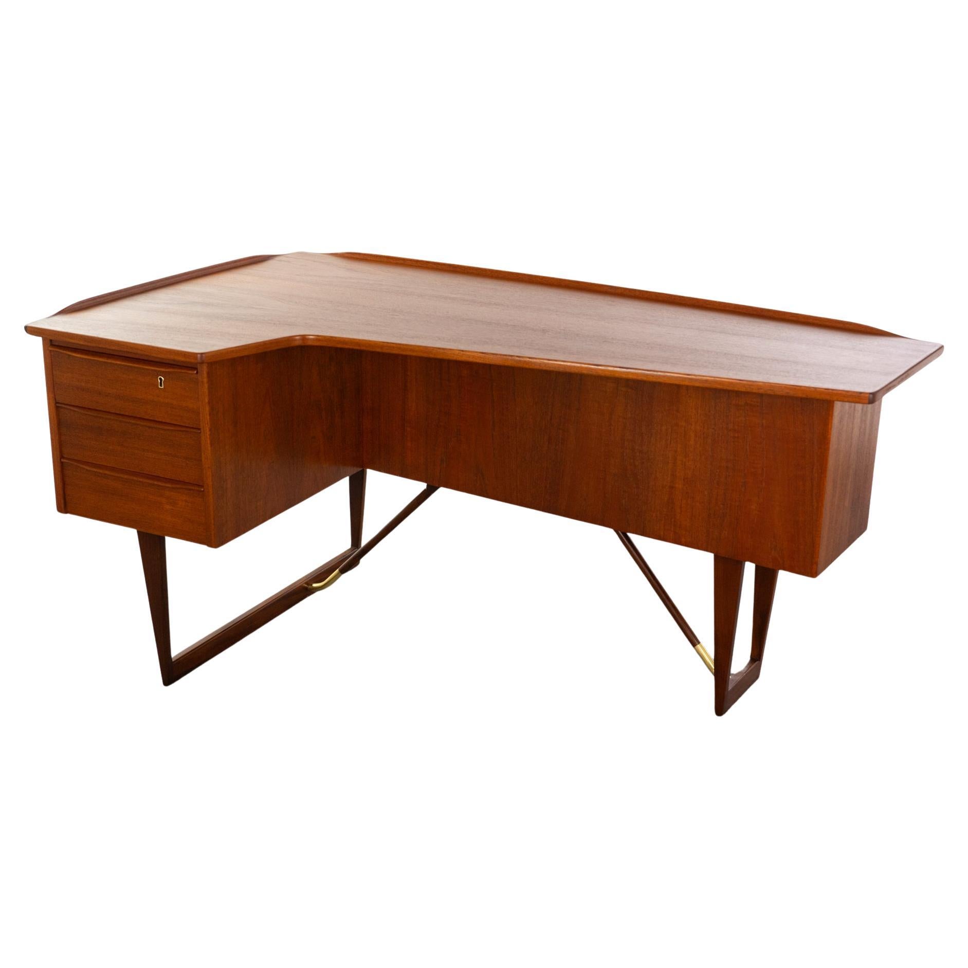 Danish Mid-Century Teak Boomerang Desk by Peter Lovig Nielsen For Sale