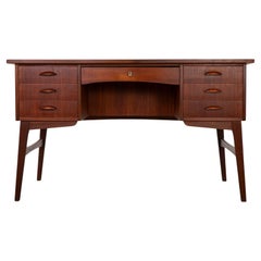 Scrivania danese di metà secolo in teak