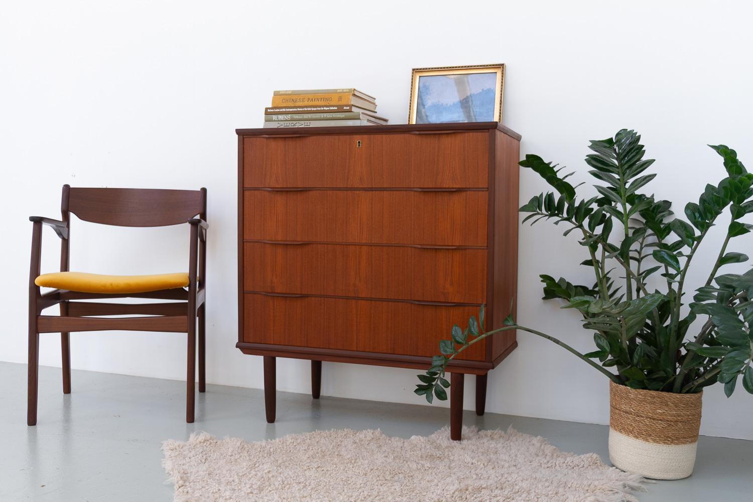 Mid-20th Century Danish Mid-Century Teak Dresser by Ejsing Møbelfabrik, 1960s. For Sale