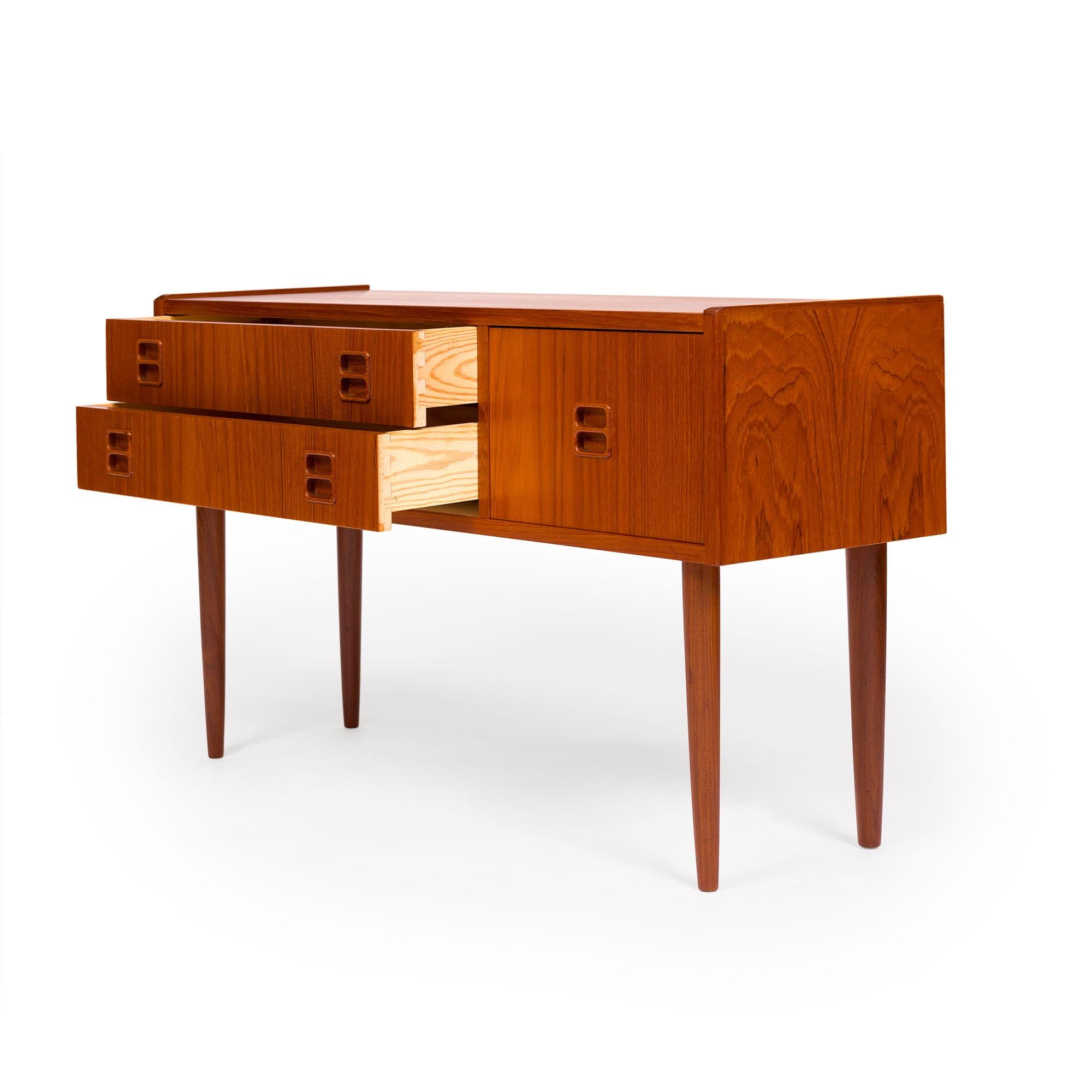 Danish Mid-Century Teak Entryway Chest 1960s In Good Condition In Emeryville, CA