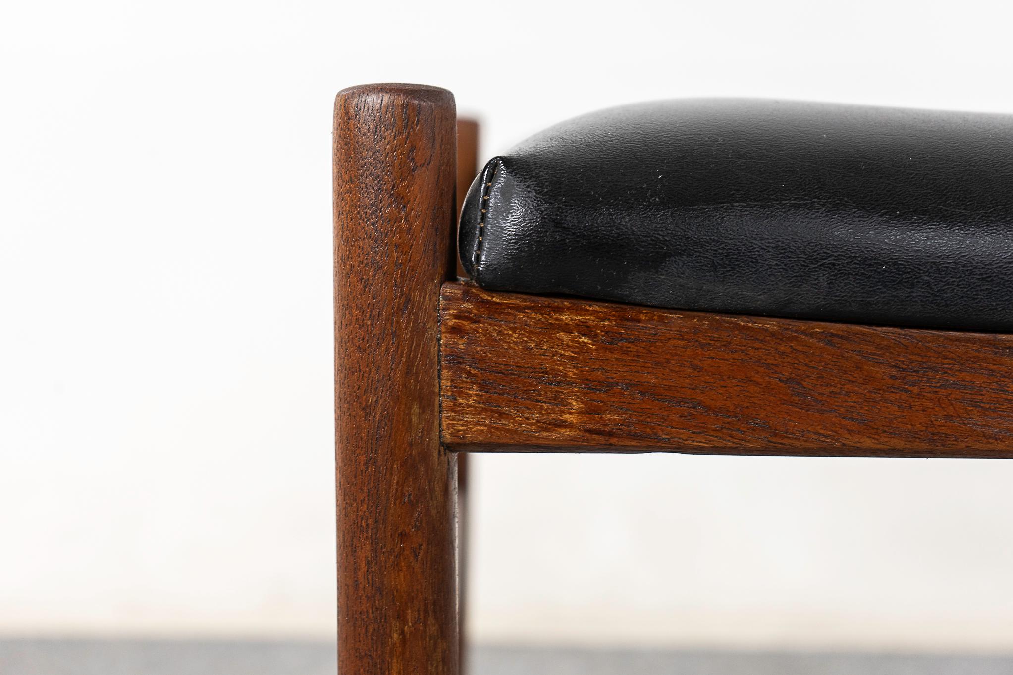 Danish Mid-Century Teak Footstool by Spottrup In Good Condition For Sale In VANCOUVER, CA