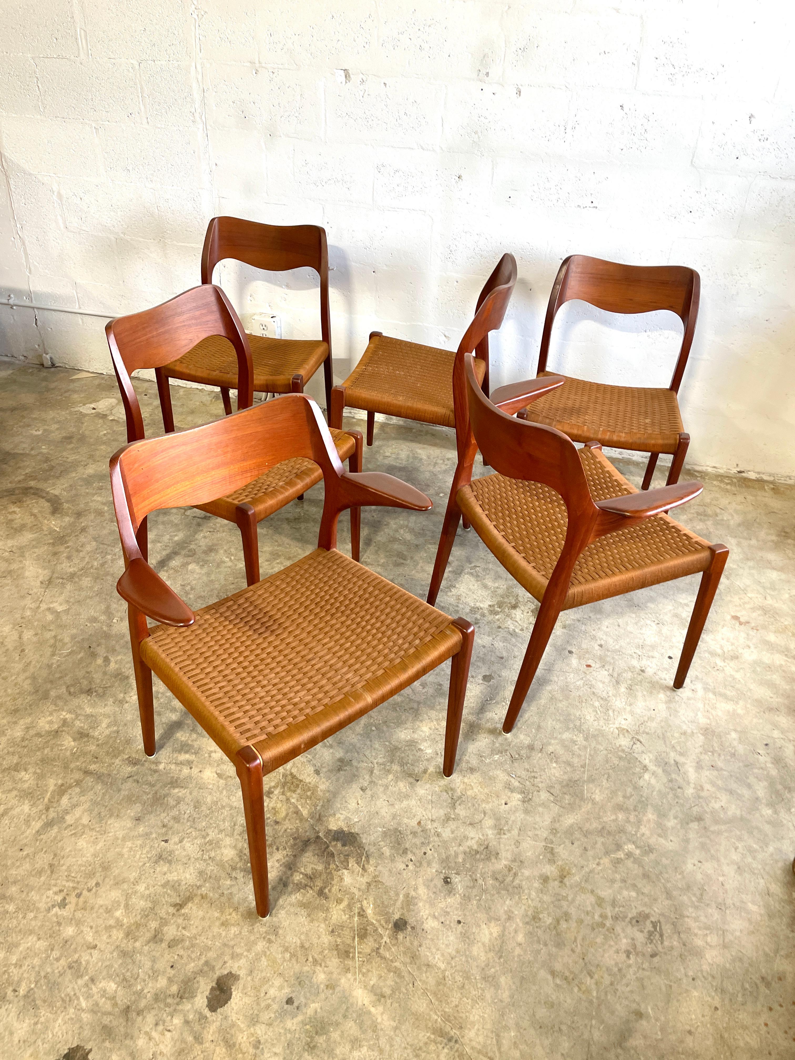 Chaises de salle à manger danoises en teck Model No 55 et Model 71 du milieu du siècle en vente 2