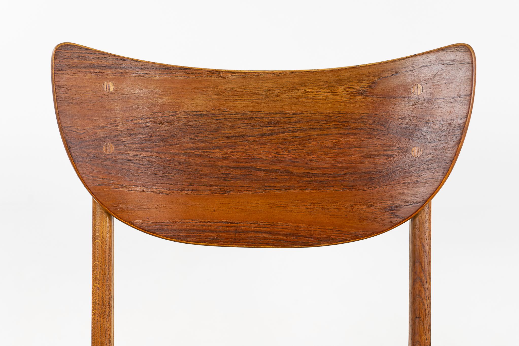 Scandinavian Modern Danish Mid-Century Teak & Oak Chair For Sale