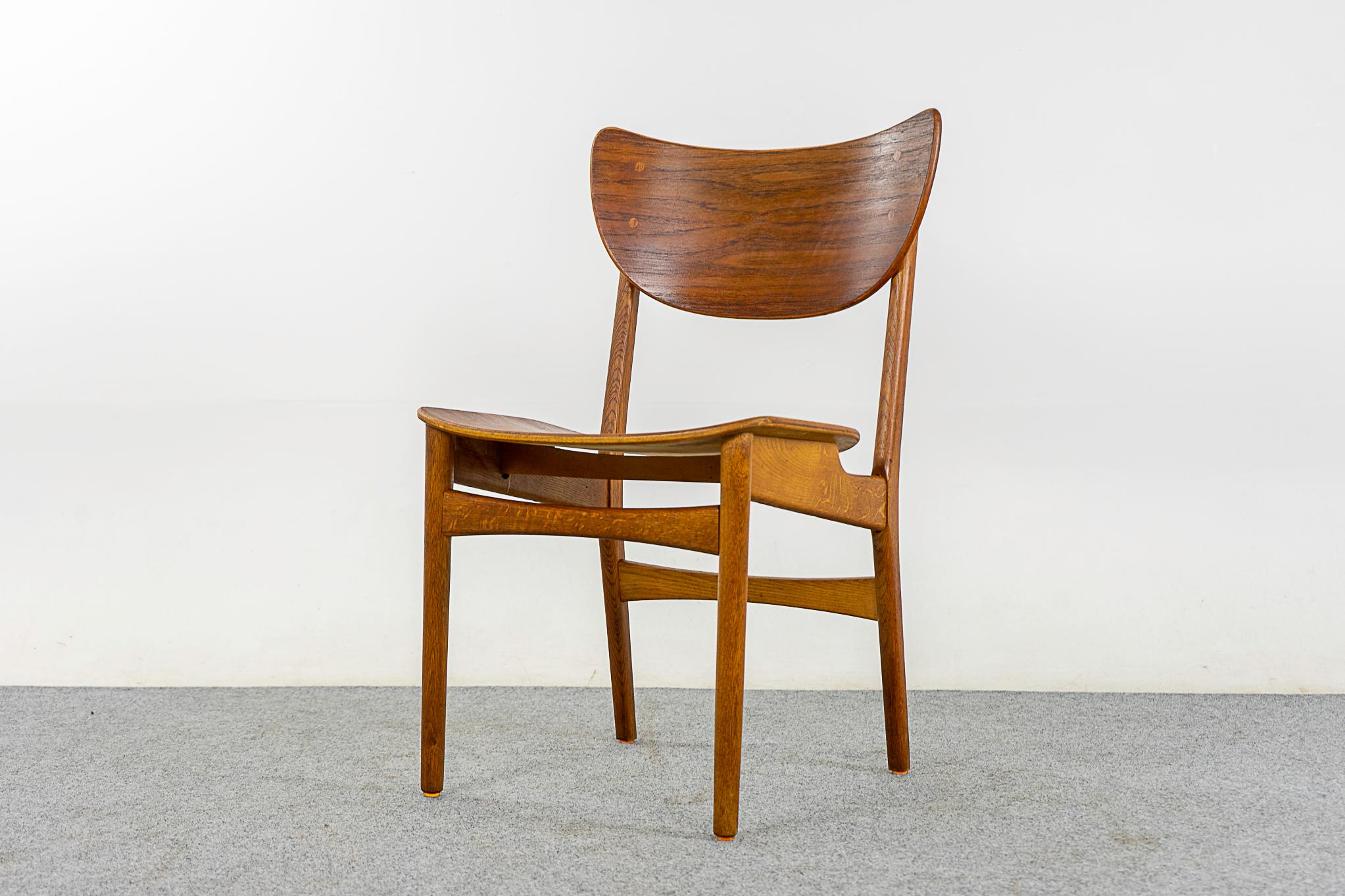 Danish Mid-Century Teak & Oak Chair In Good Condition For Sale In VANCOUVER, CA