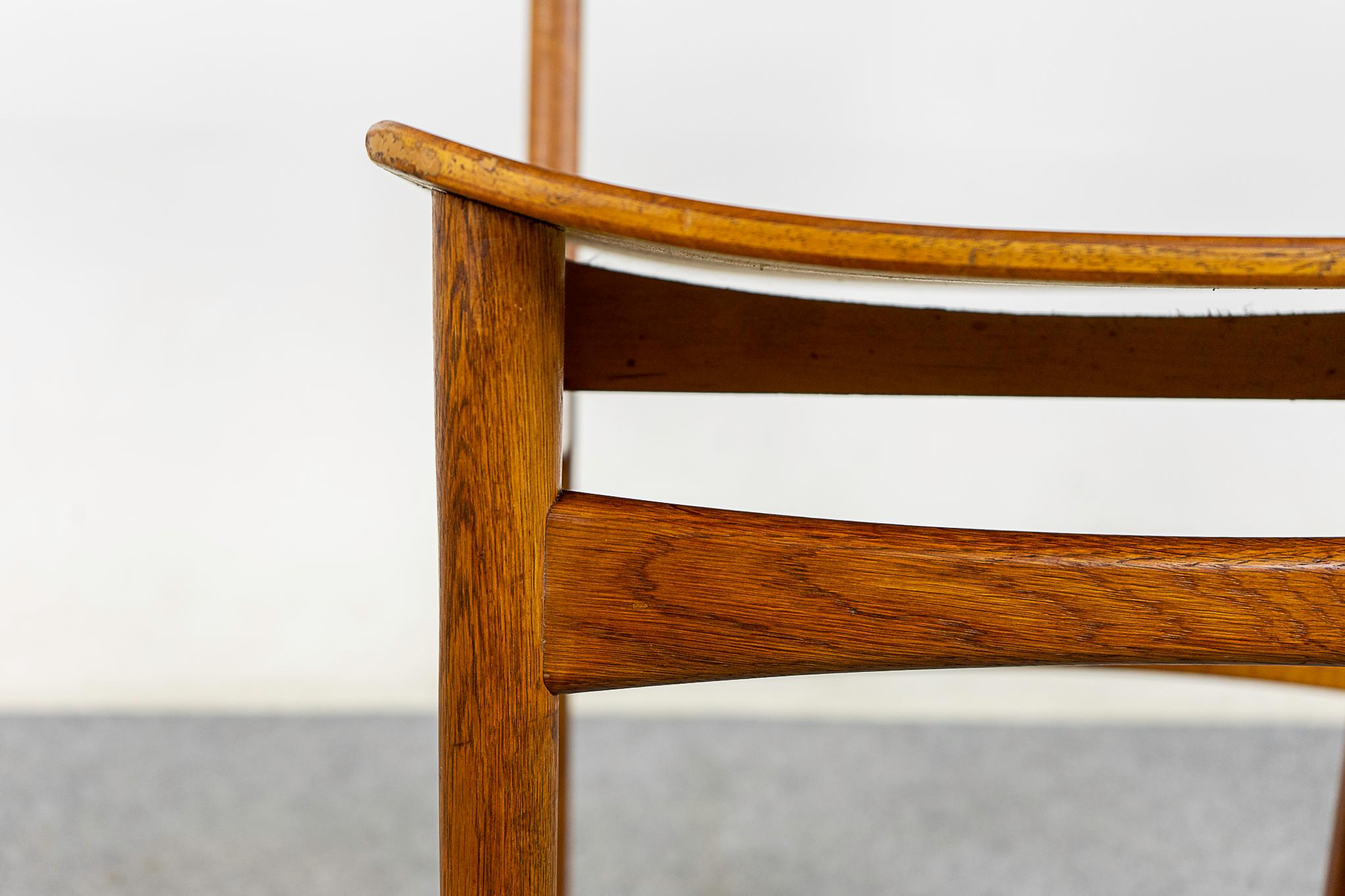 Danish Mid-Century Teak & Oak Chair In Good Condition For Sale In VANCOUVER, CA