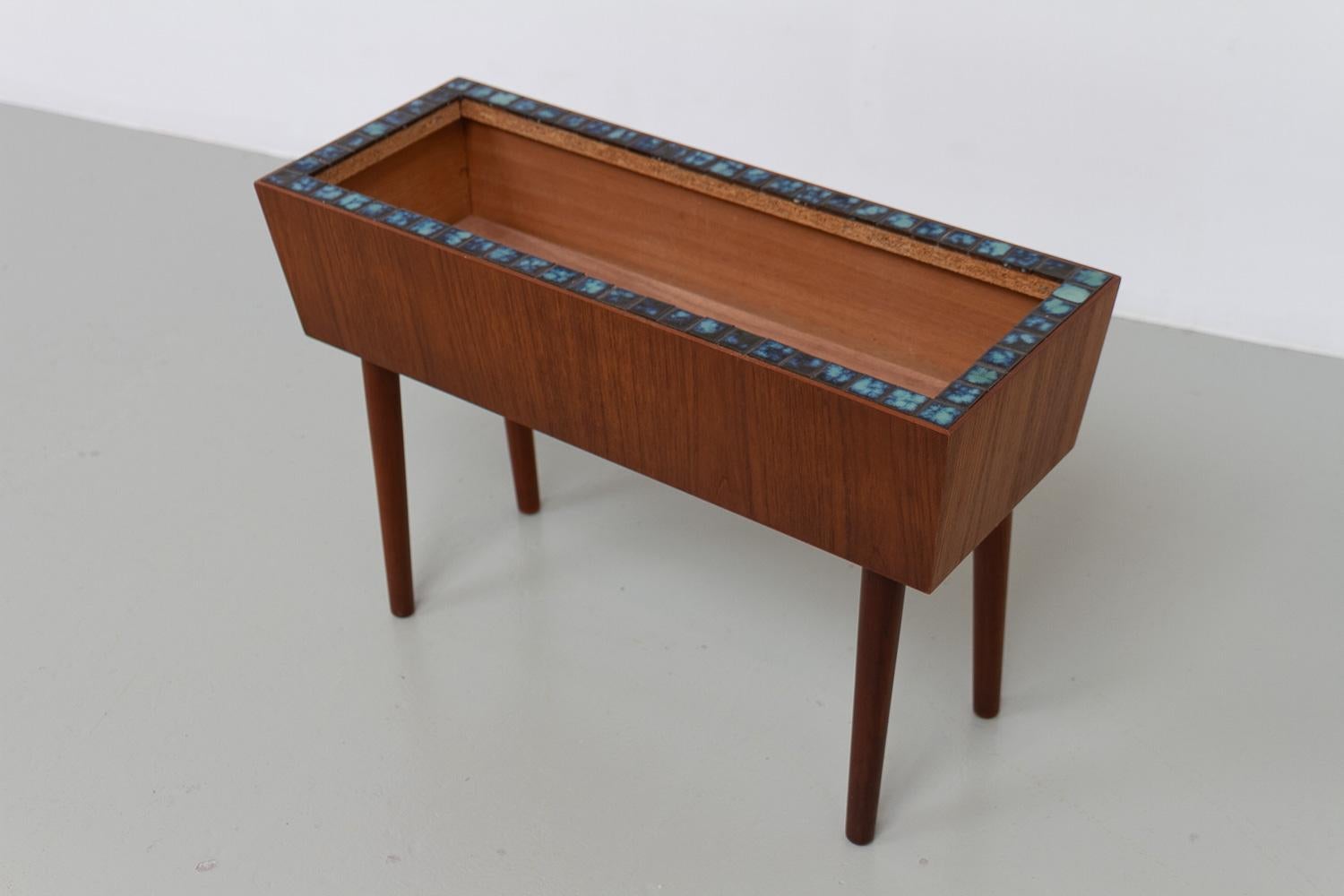 Fioriera danese di metà secolo in teak, anni '60. in vendita 5