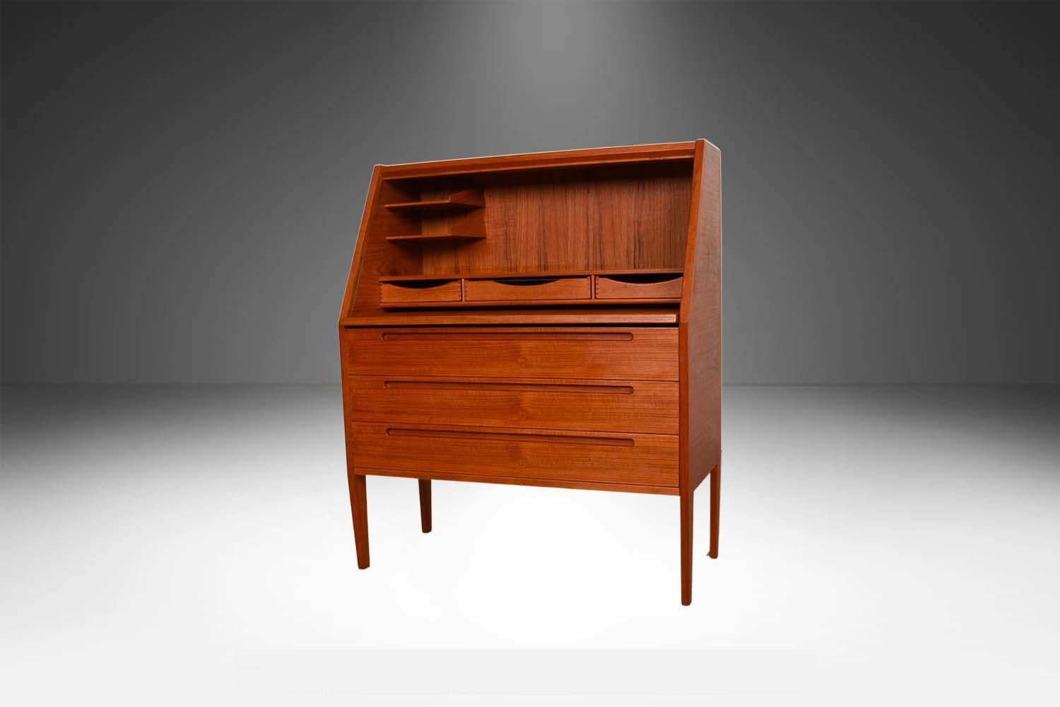 Danish Mid Century Teak Secretary Desk Vanity with Mirror Kai Kristiansen For Sale 6