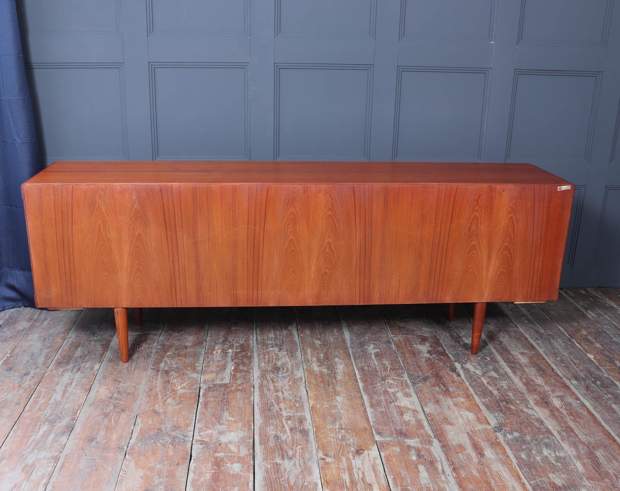 Credenza in teak danese del metà secolo di H. H. Klien per Bramin in vendita 8