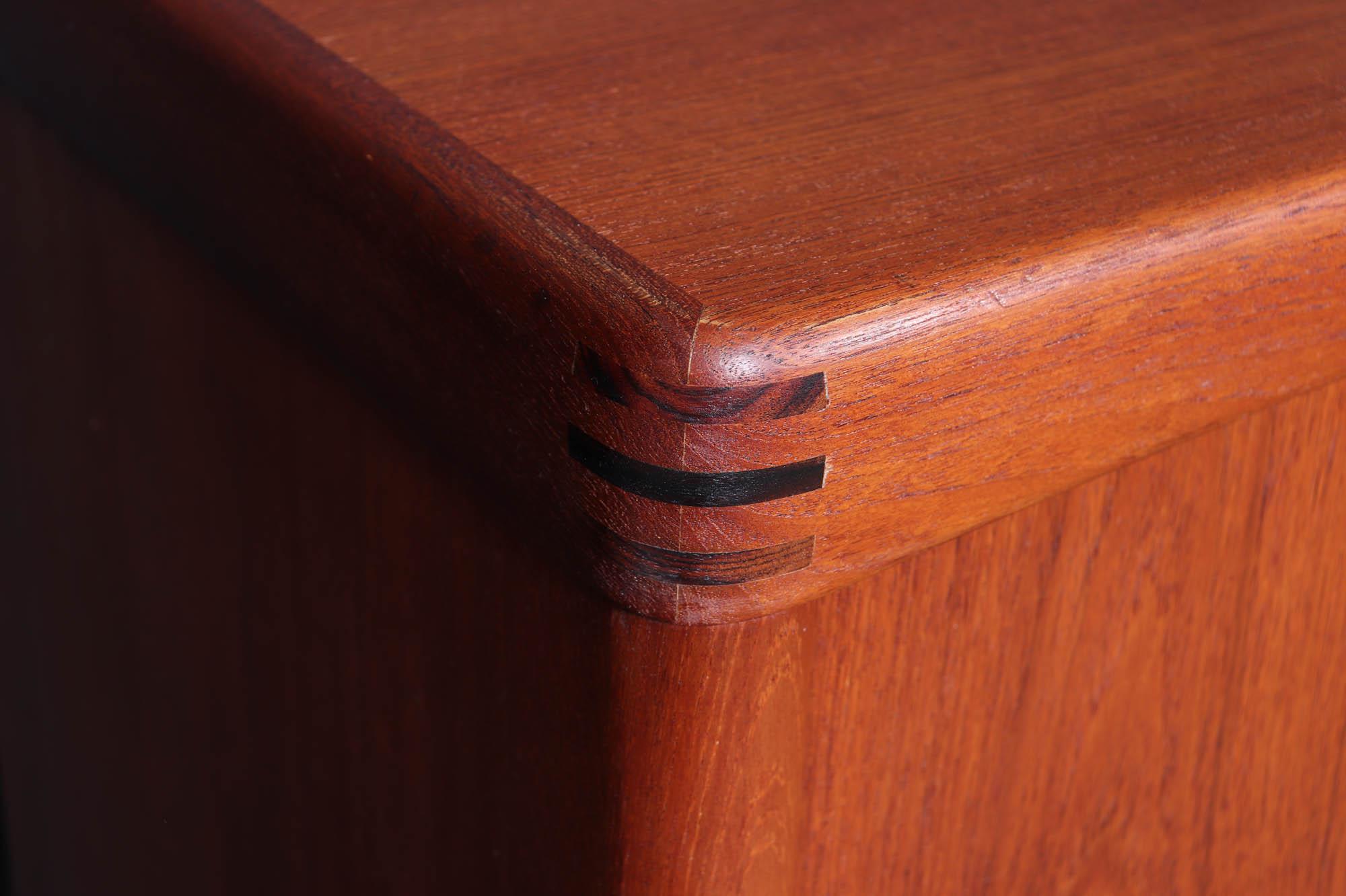 Credenza in teak danese del metà secolo di H. H. Klien per Bramin in vendita 1