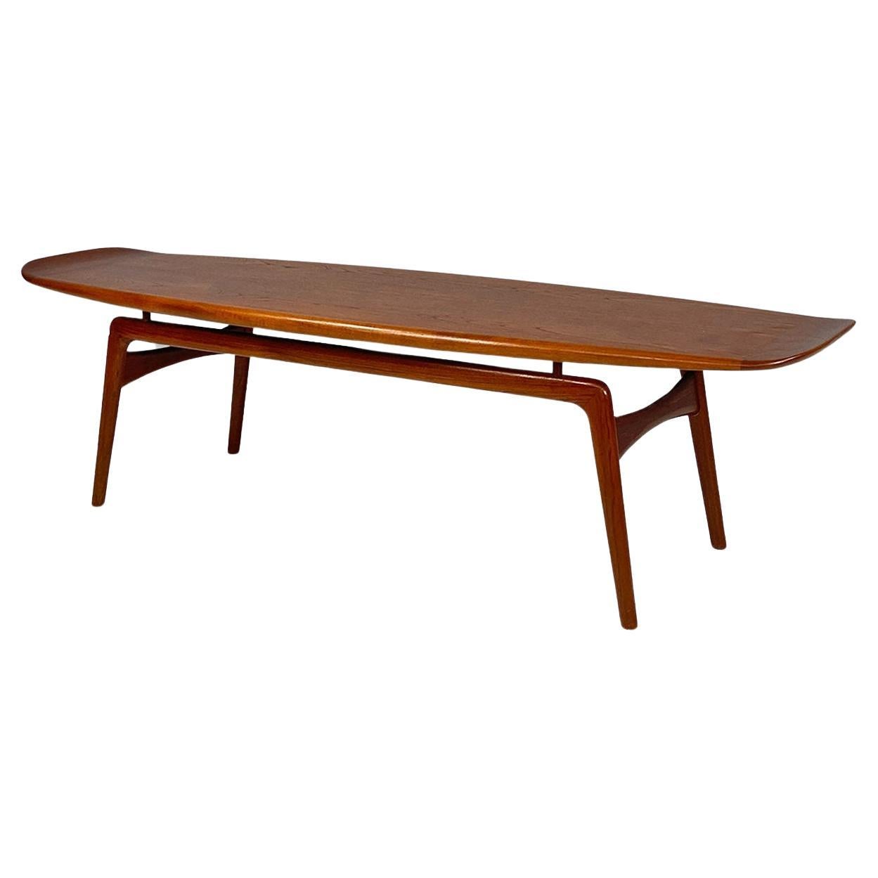 Danish mid-century teak surfboard table by Hovmand-Olsen for Mogens Kold, 1960s For Sale