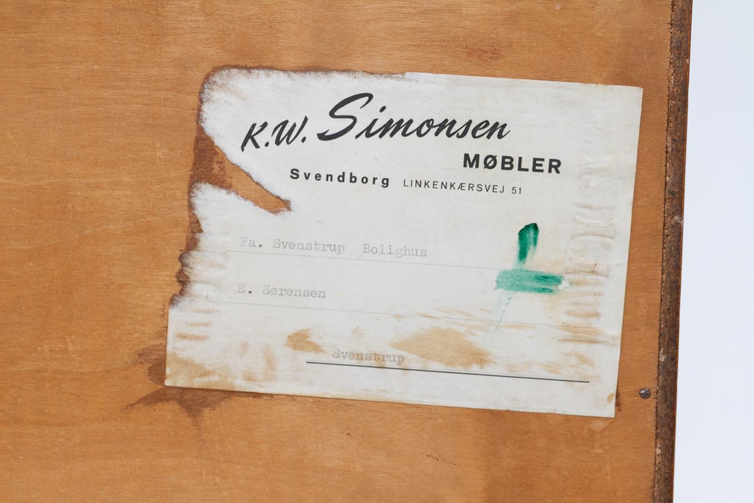 Dänische Kommode aus Teakholz aus der Mitte des Jahrhunderts von Simonsen, 1960er Jahre. im Angebot 15