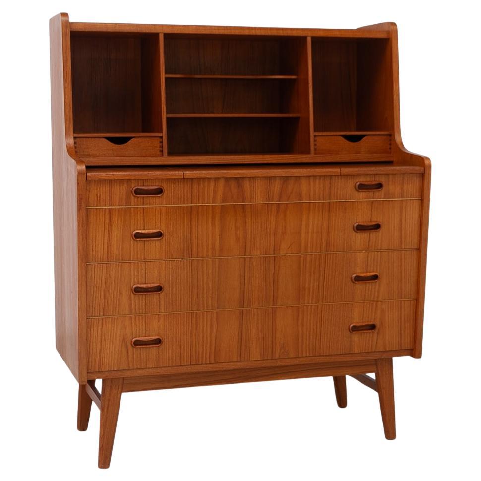 Dänische Kommode aus Teakholz aus der Mitte des Jahrhunderts von Simonsen, 1960er Jahre. im Angebot