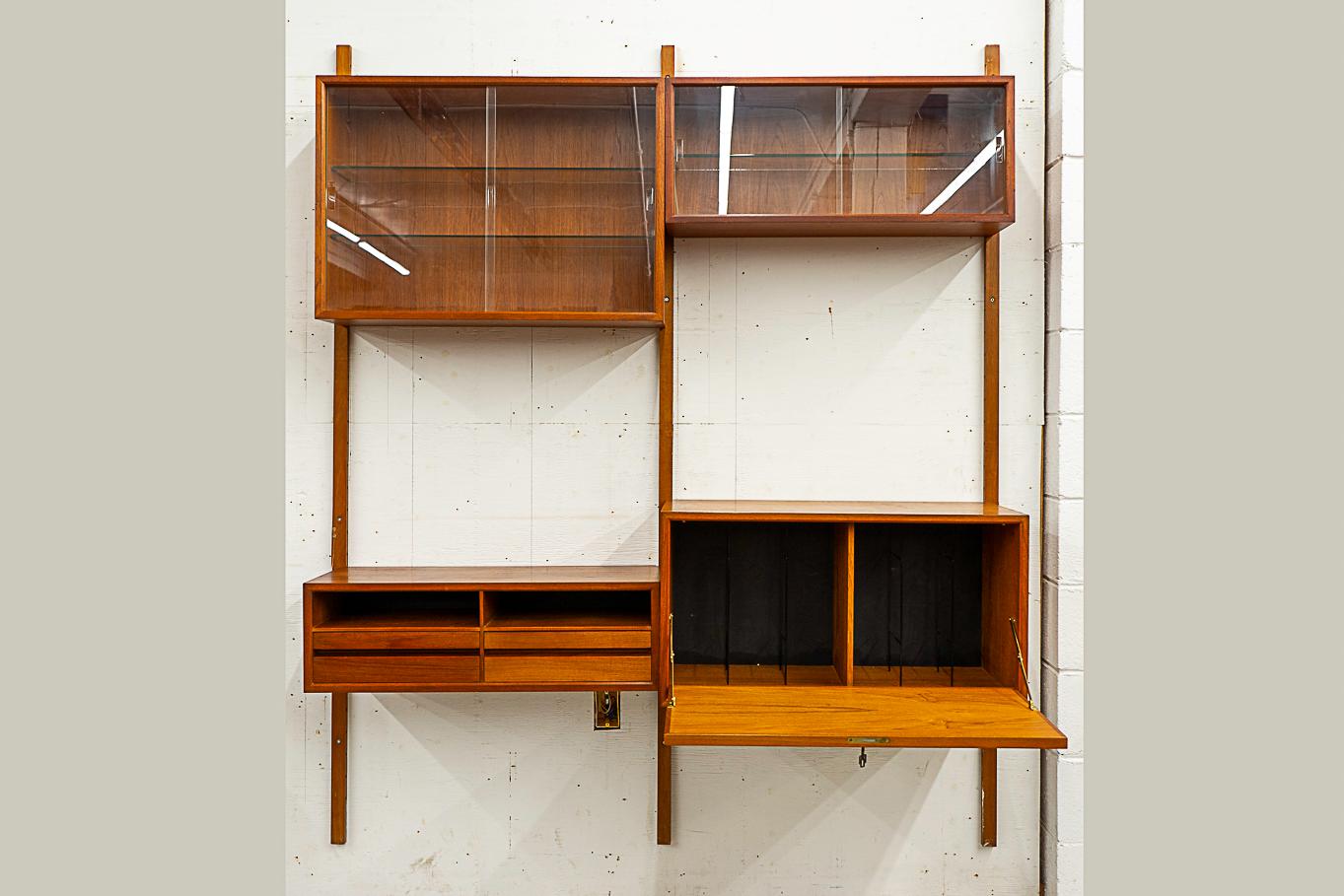 Danish Mid-Century Teak Wall System by Poul Cadovius For Sale 2