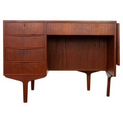 Dänischer Mid-Century Teak Schreibtisch mit Blatt