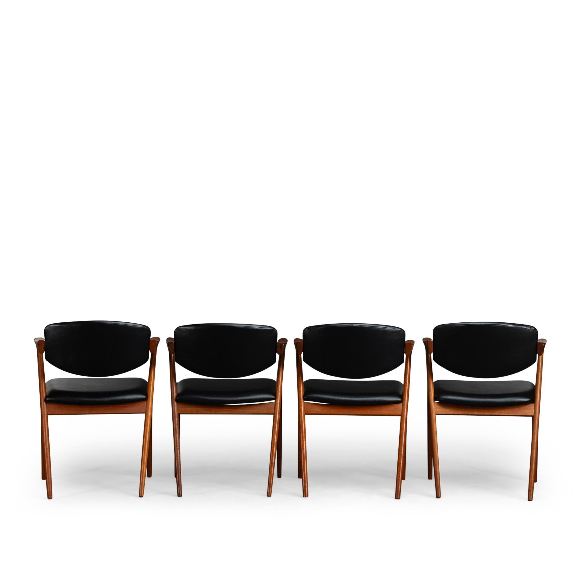 Mid-Century moderno Sedia a Z danese di metà secolo in teak, modello 42, di Kai Kristiansen, 1960, set di 4 pezzi in vendita