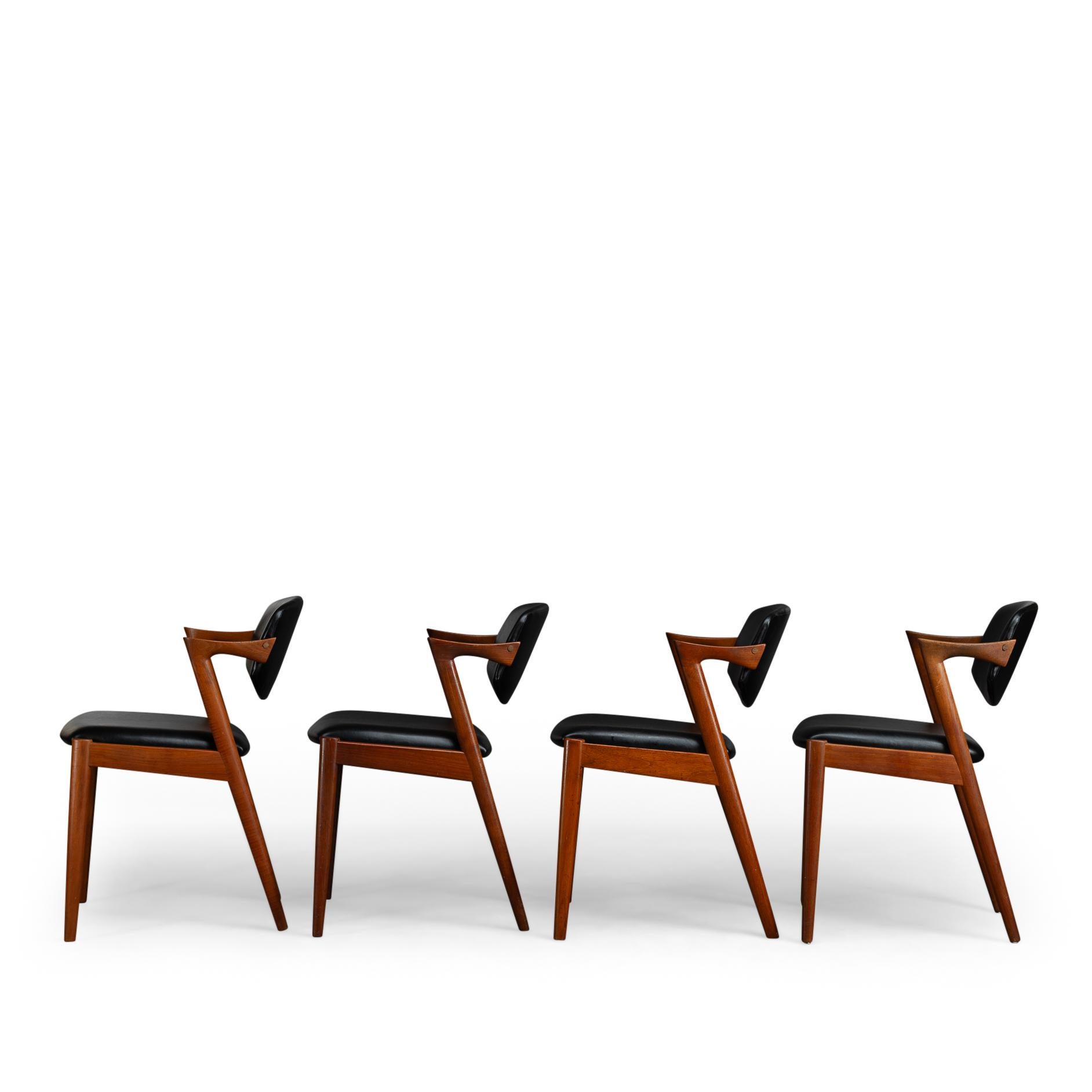 Impiallacciato Sedia a Z danese di metà secolo in teak, modello 42, di Kai Kristiansen, 1960, set di 4 pezzi in vendita