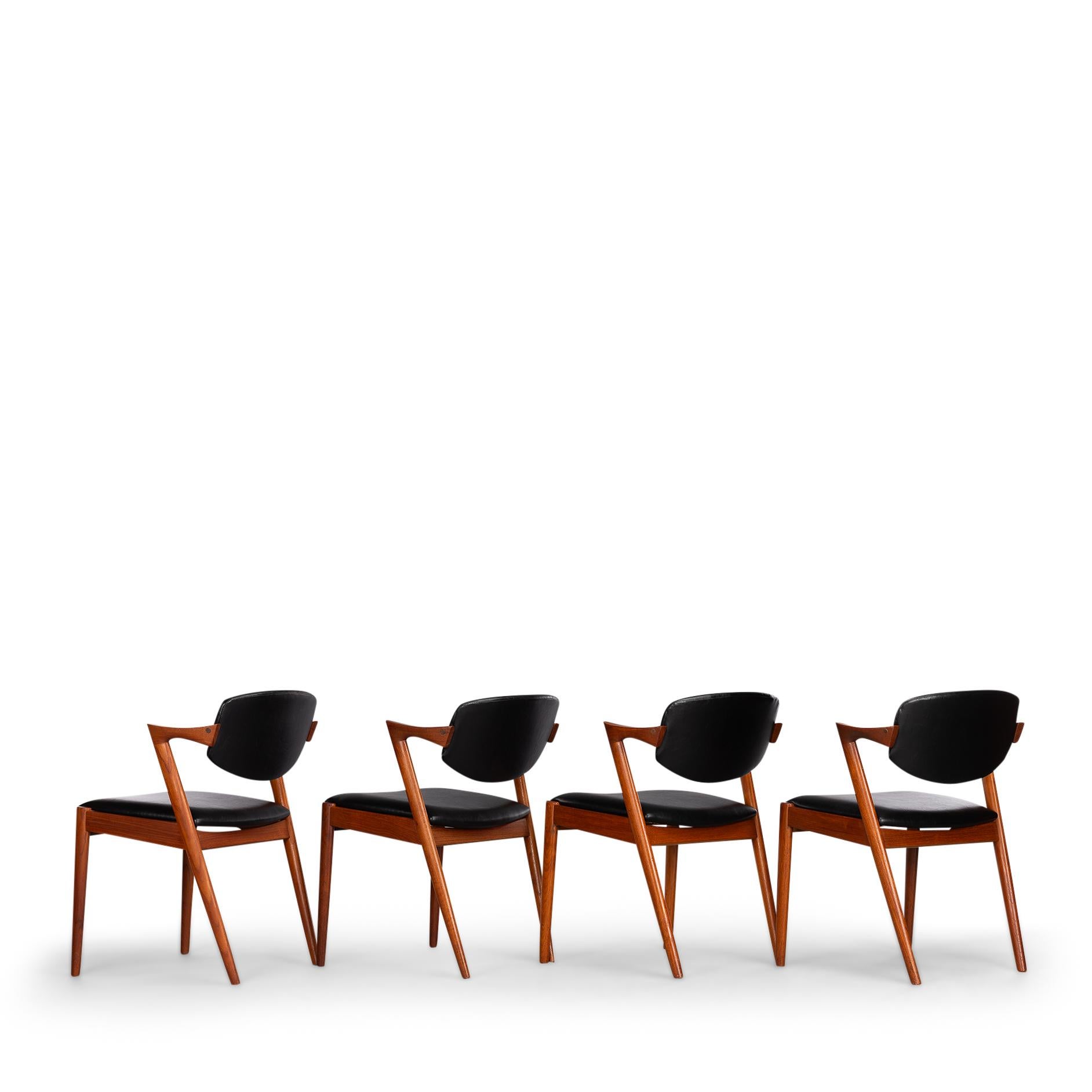 Naugahyde Danish Mid-Century Teak Z-Chair, Model 42, by Kai Kristiansen, 1960s, Set of 4