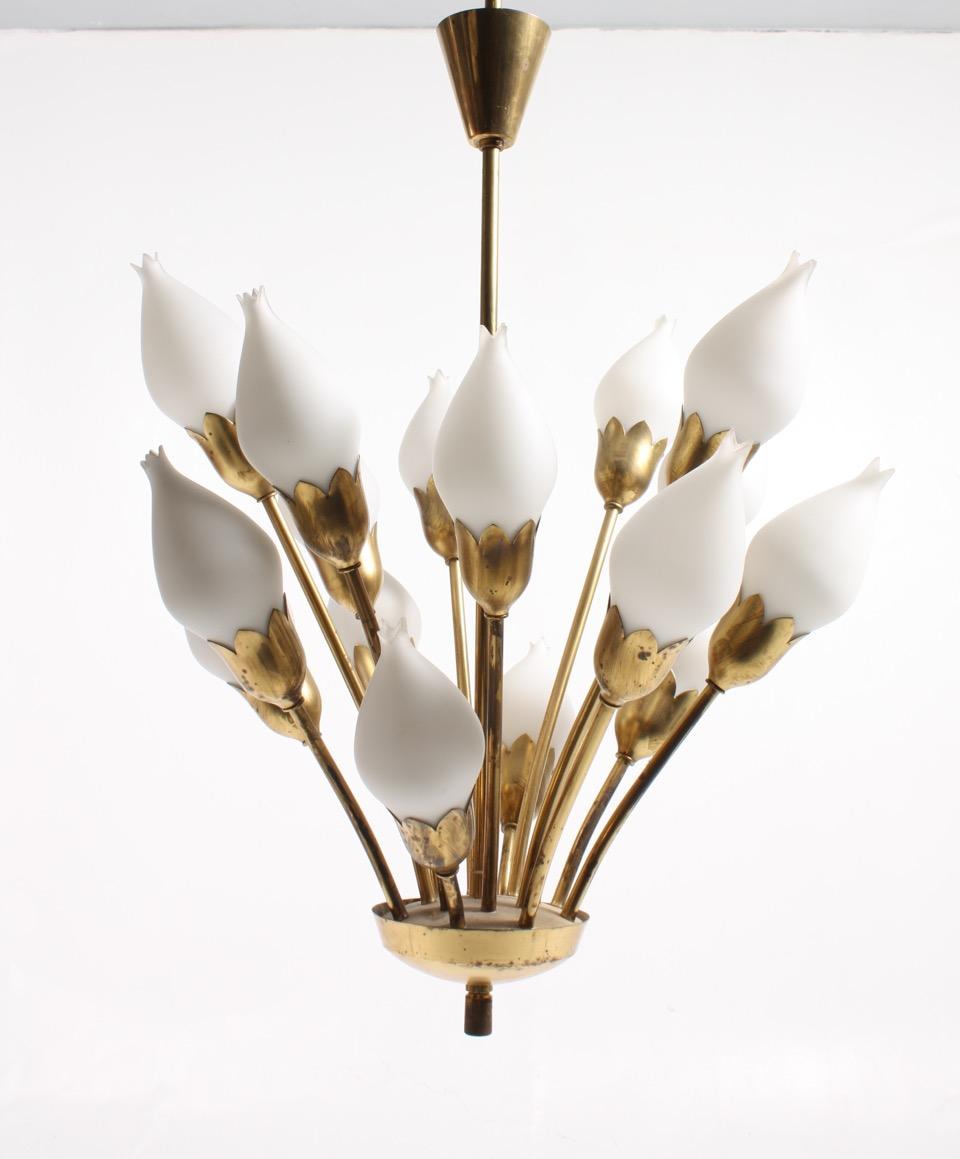 Danish Midcentury Tulip Chandelier in Brass and Glass by Fog & Mørup, 1950s For Sale 1