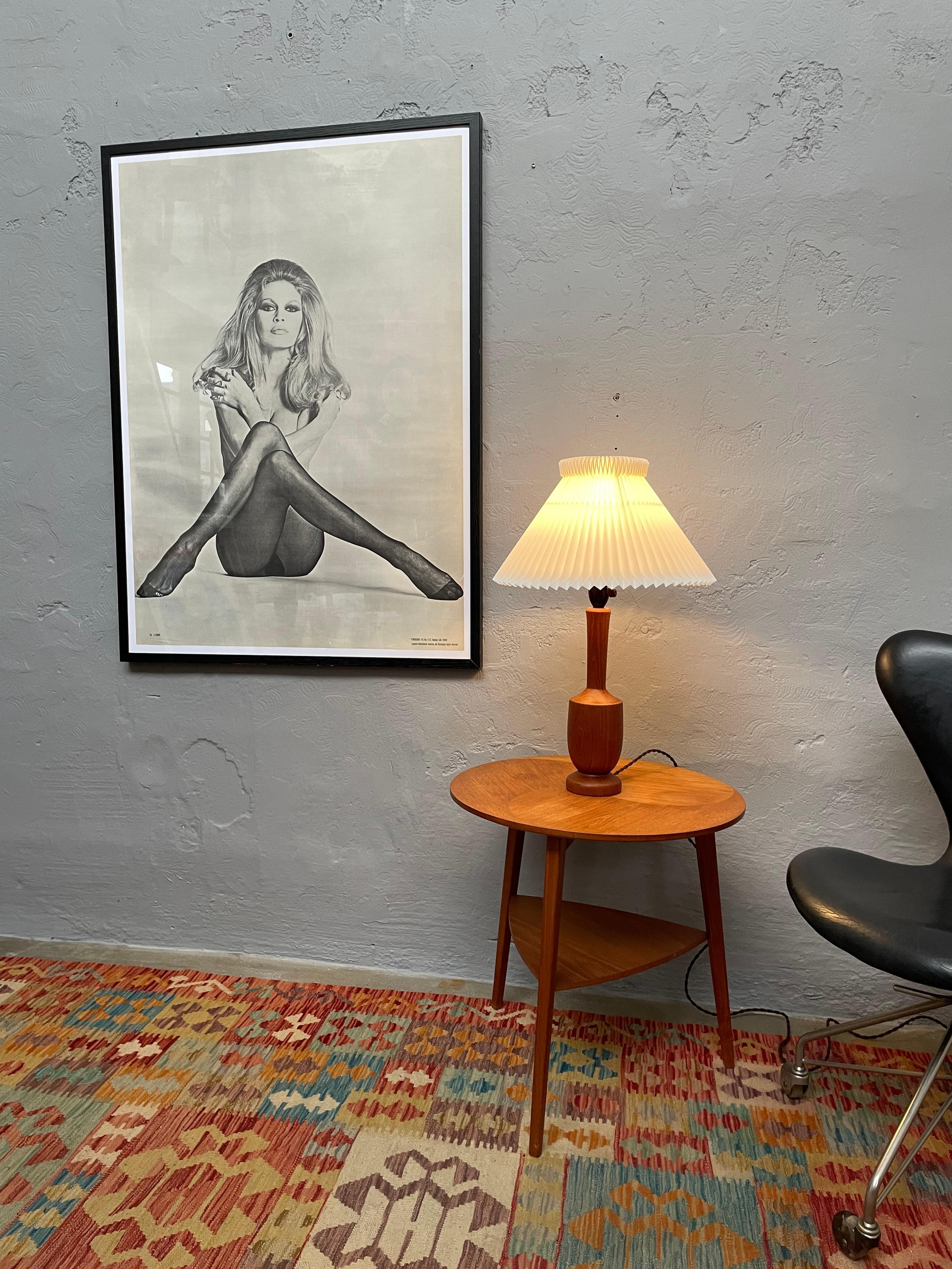 Mid-Century Modern Danish Mid Century Turned Teak Table Lamp With Le Klint Shade For Sale
