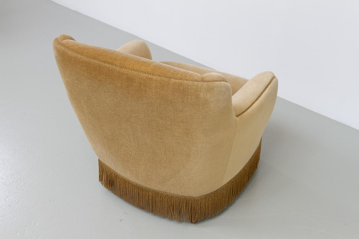 Chaise longue danoise en velours du milieu du siècle, années 1960. en vente 9