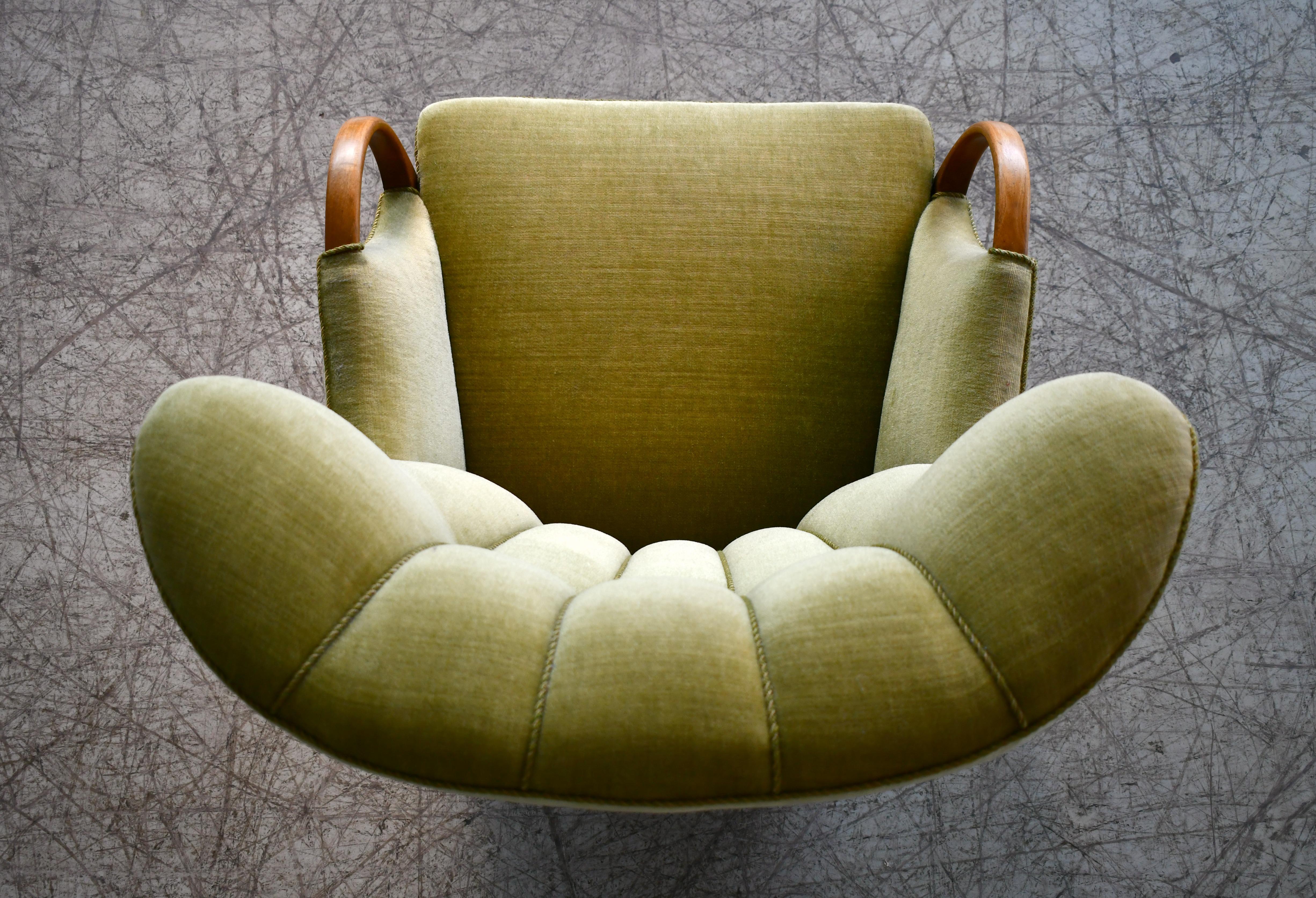 Danish Midcentury Viggo Boesen Highback Lounge Chair with Open Armrests 6