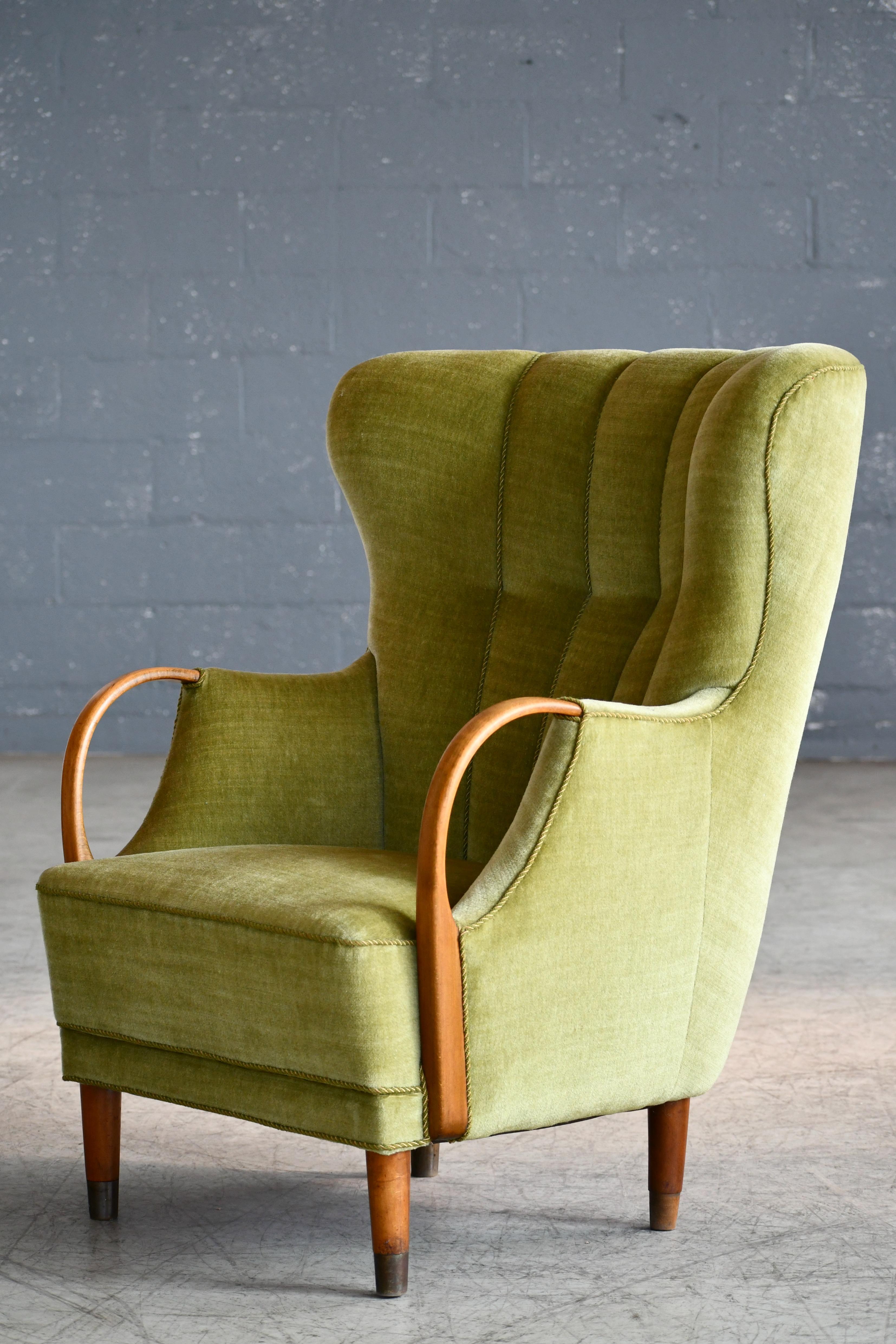 Danish Midcentury Viggo Boesen Highback Lounge Chair with Open Armrests In Good Condition In Bridgeport, CT