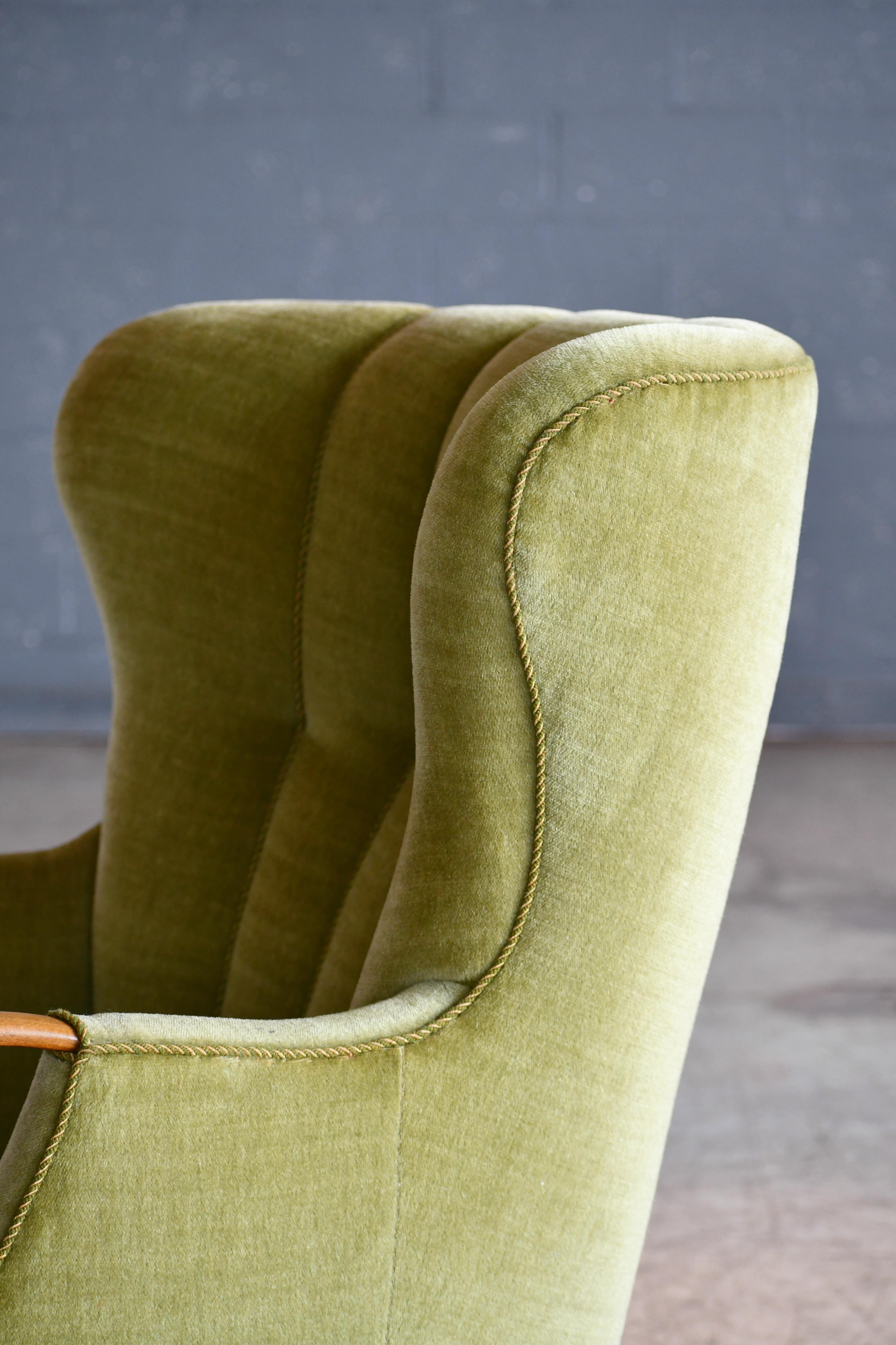 Danish Midcentury Viggo Boesen Highback Lounge Chair with Open Armrests 1