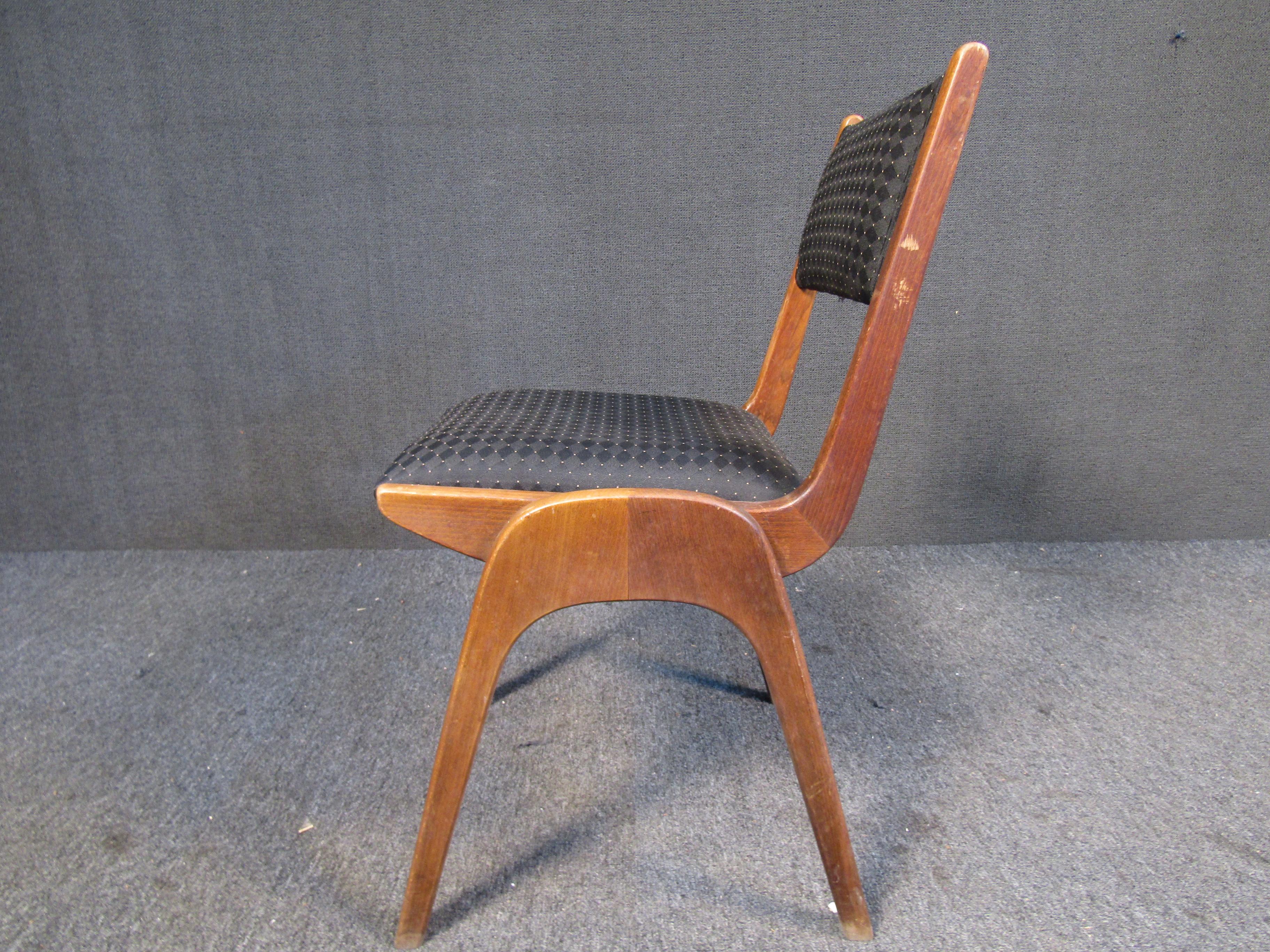 Danish Mid-Century Walnut Dining Chair For Sale 4