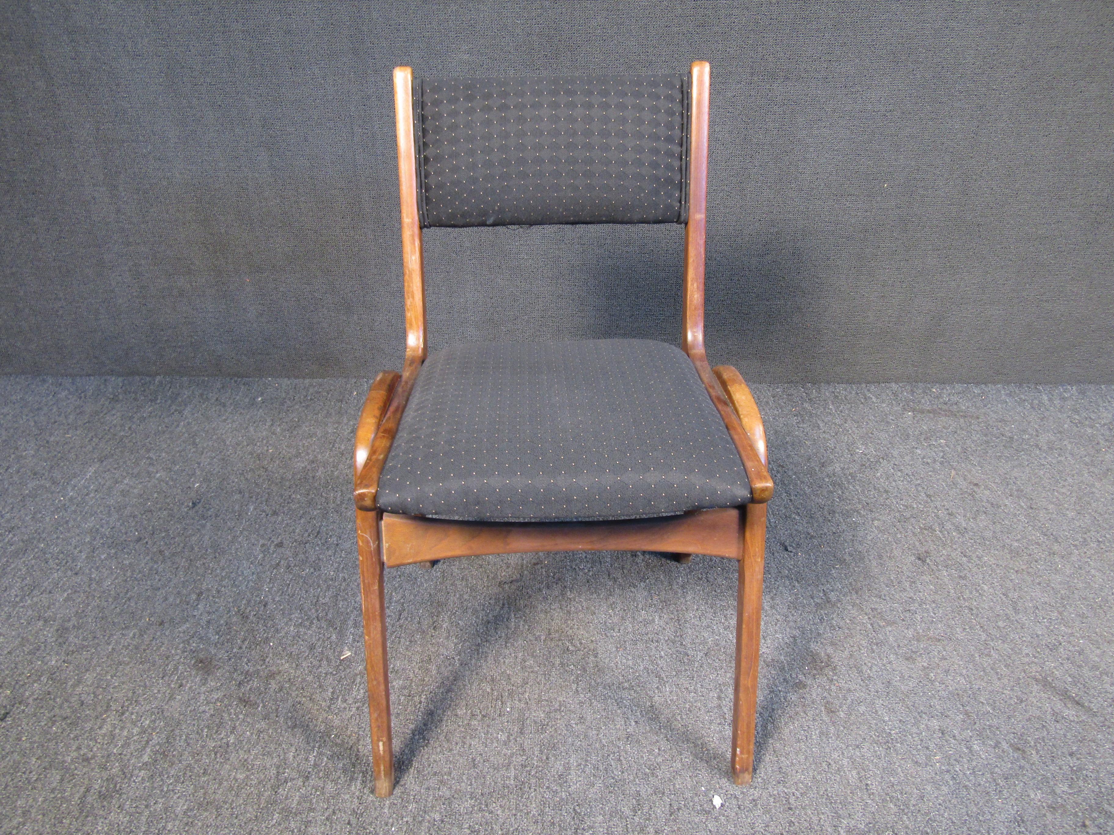 Mid-Century Modern Danish Mid-Century Walnut Dining Chair For Sale