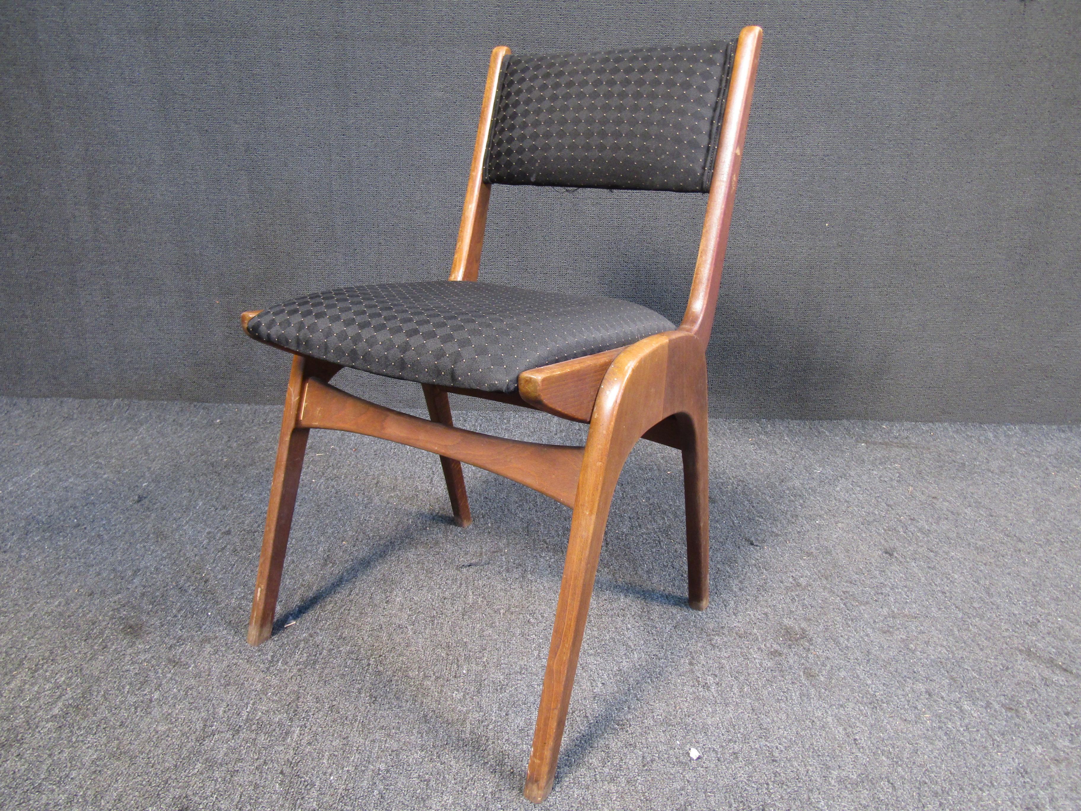 20th Century Danish Mid-Century Walnut Dining Chair For Sale
