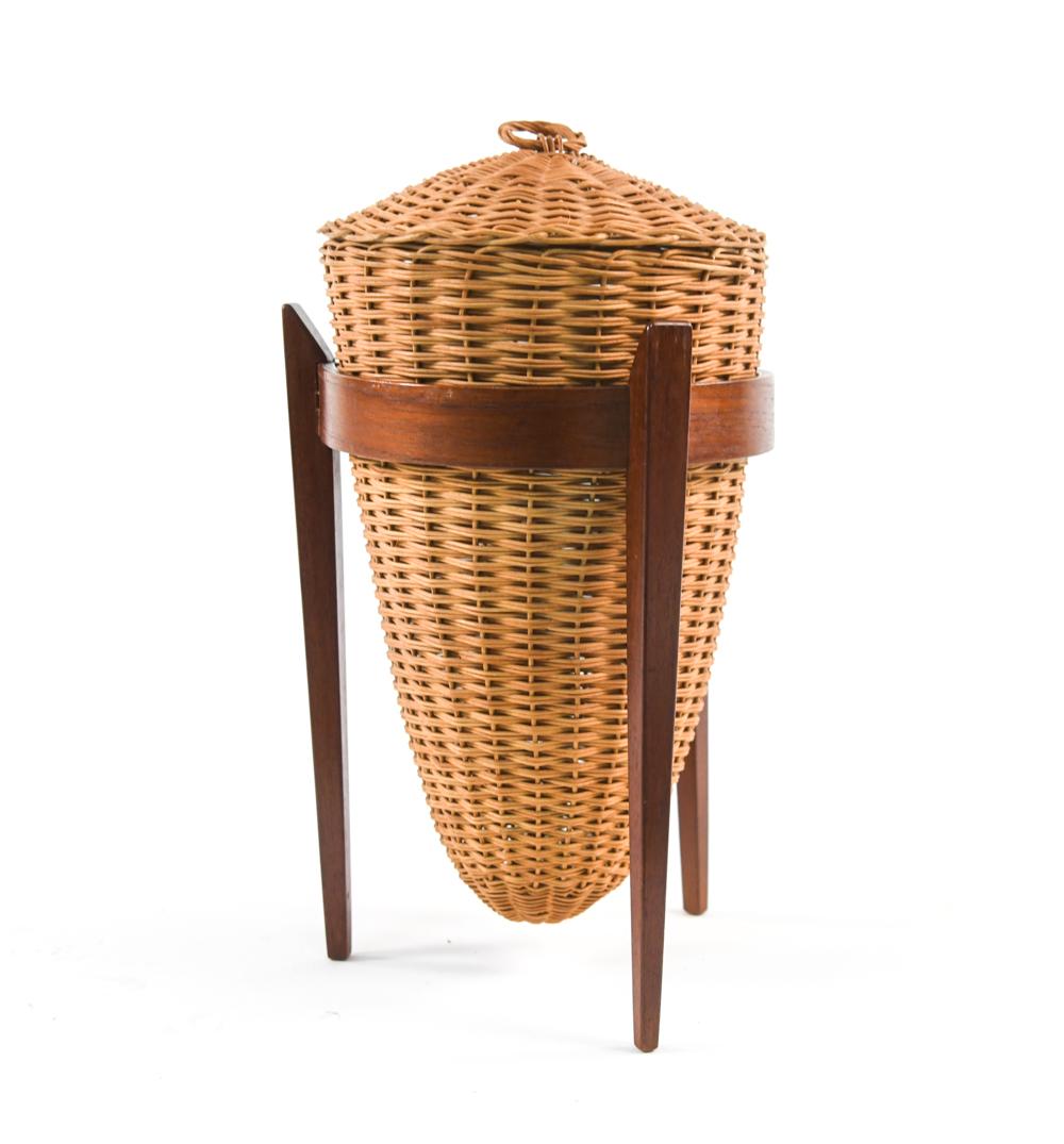 Danish Mid-Century Wicker Basket on Teak Stand In Good Condition For Sale In Norwalk, CT