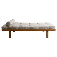 Danish Mid Century Wooden Daybed in Pine and Linen Produced in Denmark, 1960s 