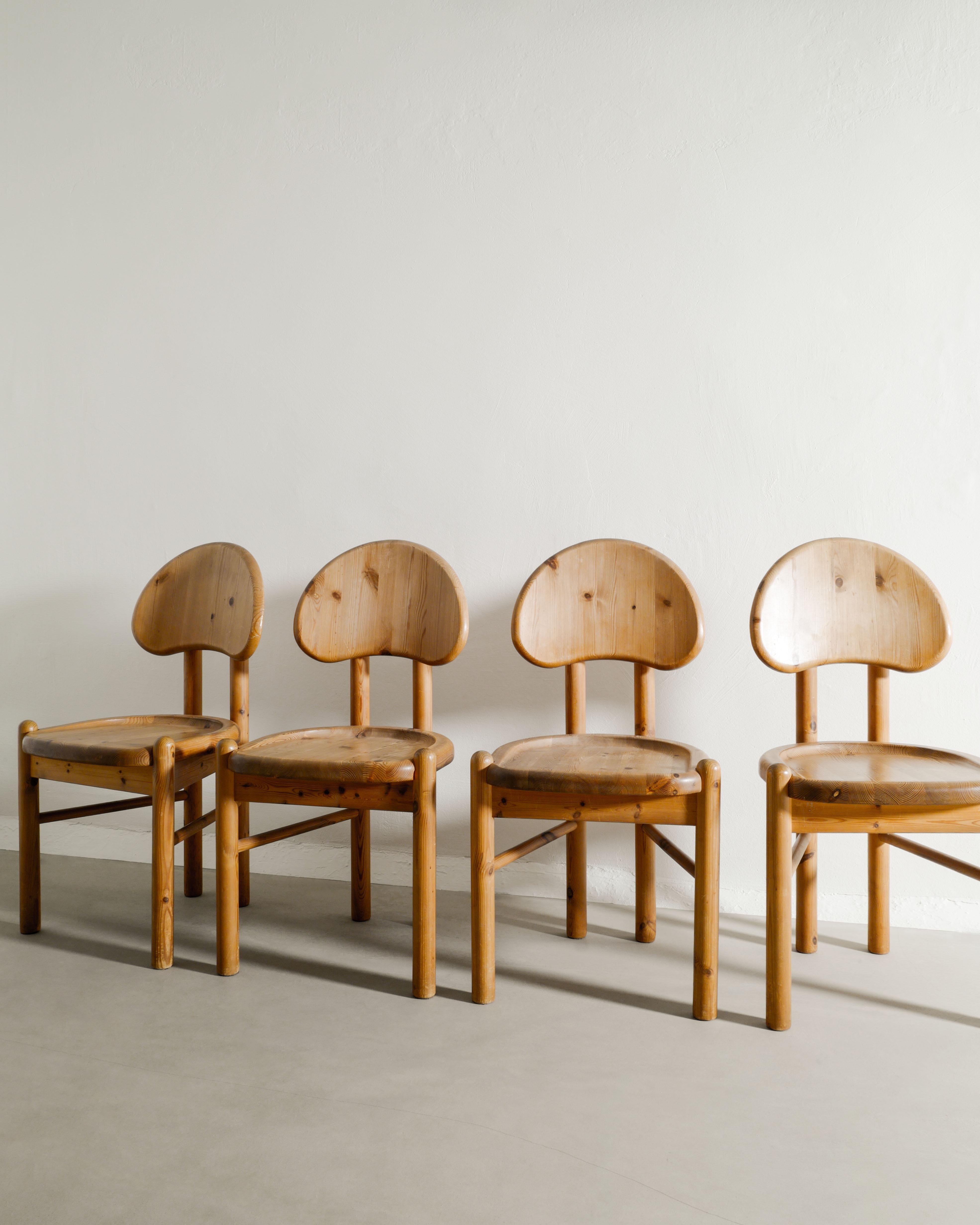 Rare set of four Danish mid century wooden dining chairs in pine attributed to Rainer Daumiller produced in Denmark, 1970s. In good matching and original condition. 

Dimensions: 89 cm / 35