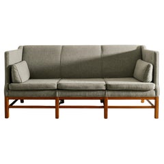 Dänisches Mid-Century-Sofa aus Holz und Wolle, Kaare Klint zugeschrieben, 1950er Jahre