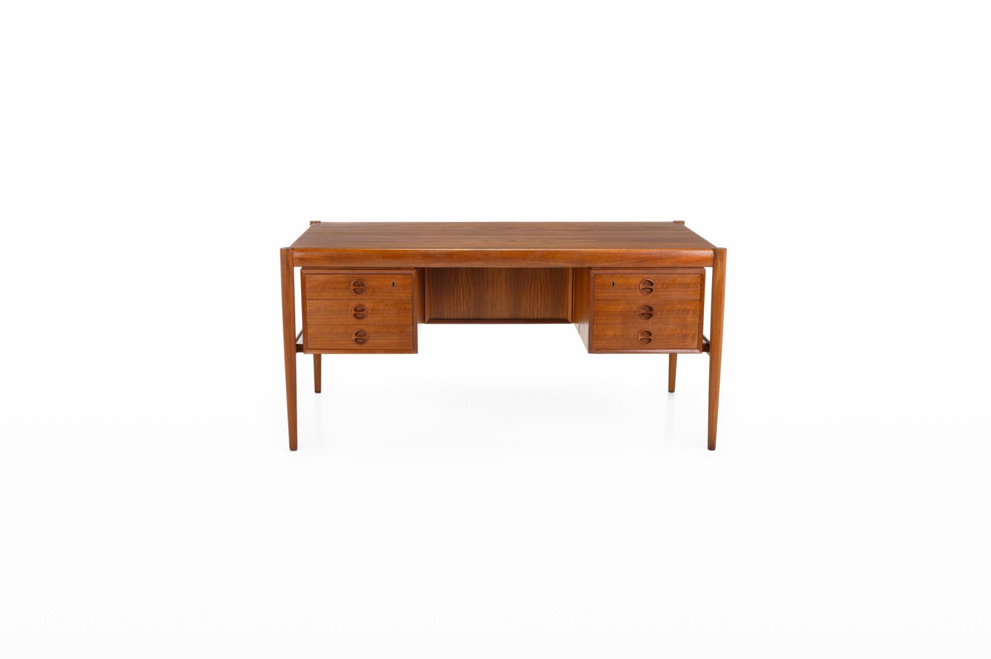 Mid-Century moderno Scrivania danese di metà secolo di Randers Møbelfabrik in vendita