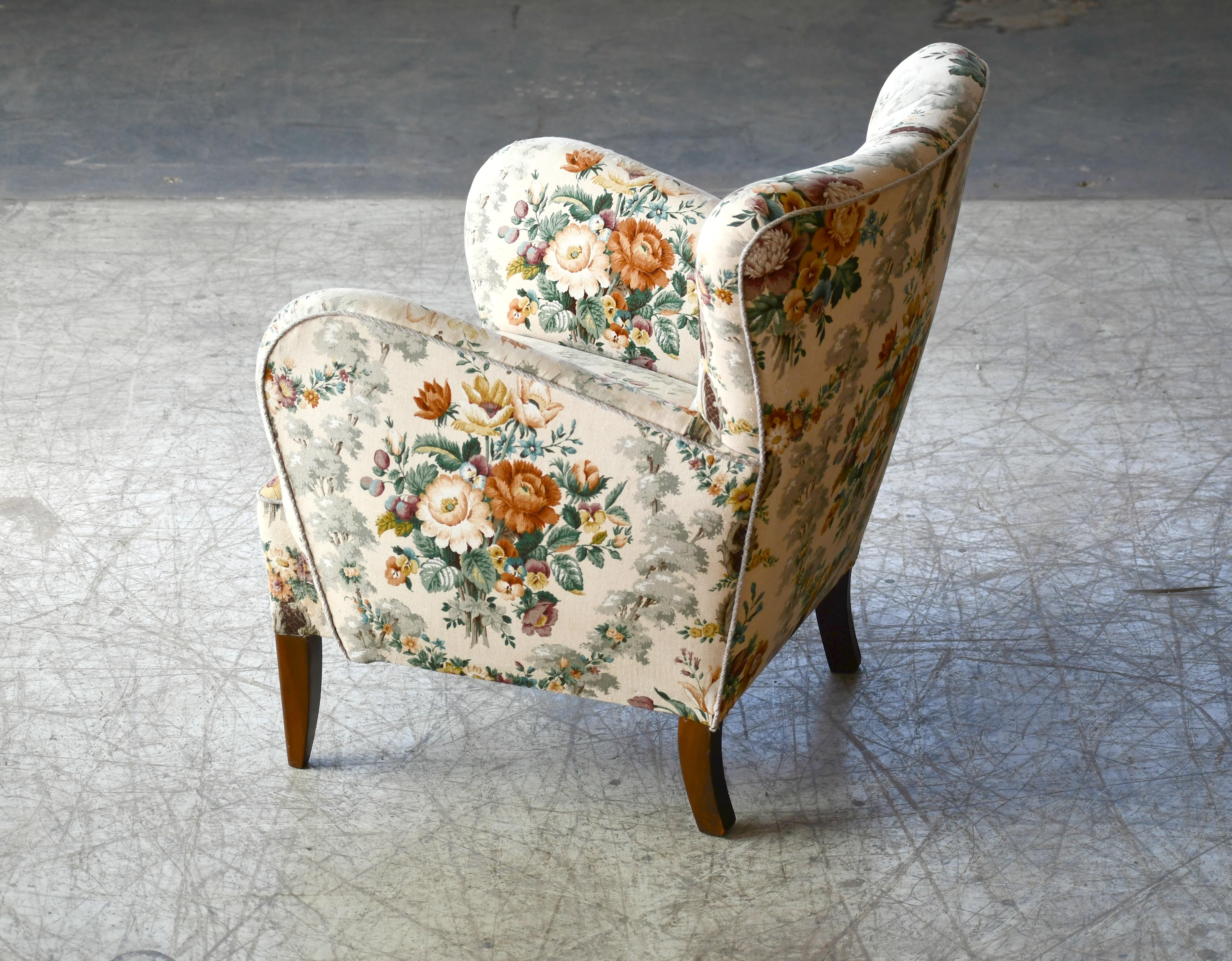 Danish Midcentury 1940s Flemming Lassen Style Lounge Chair in Floral Fabric 4