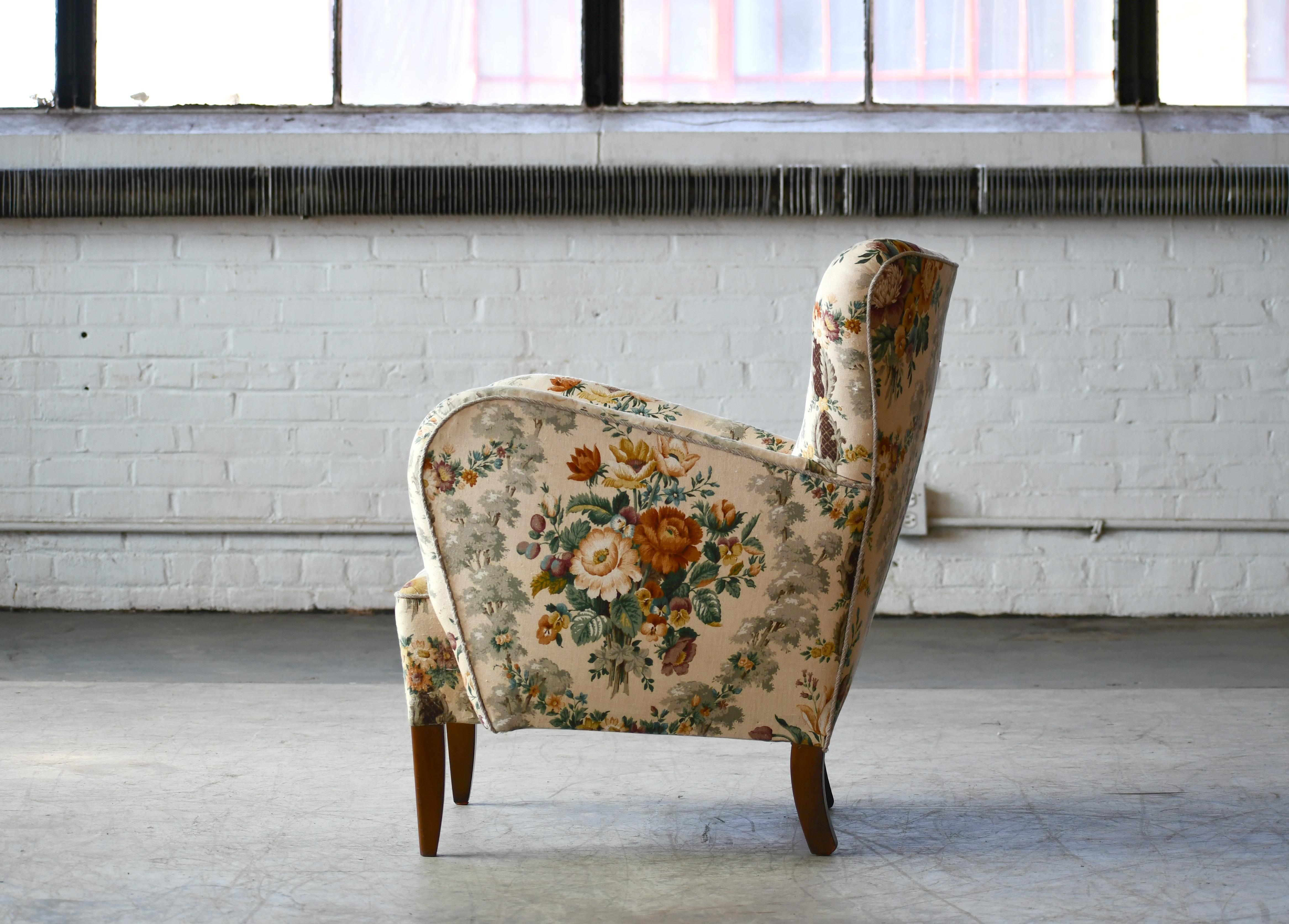 Danish Midcentury 1940s Flemming Lassen Style Lounge Chair in Floral Fabric 1