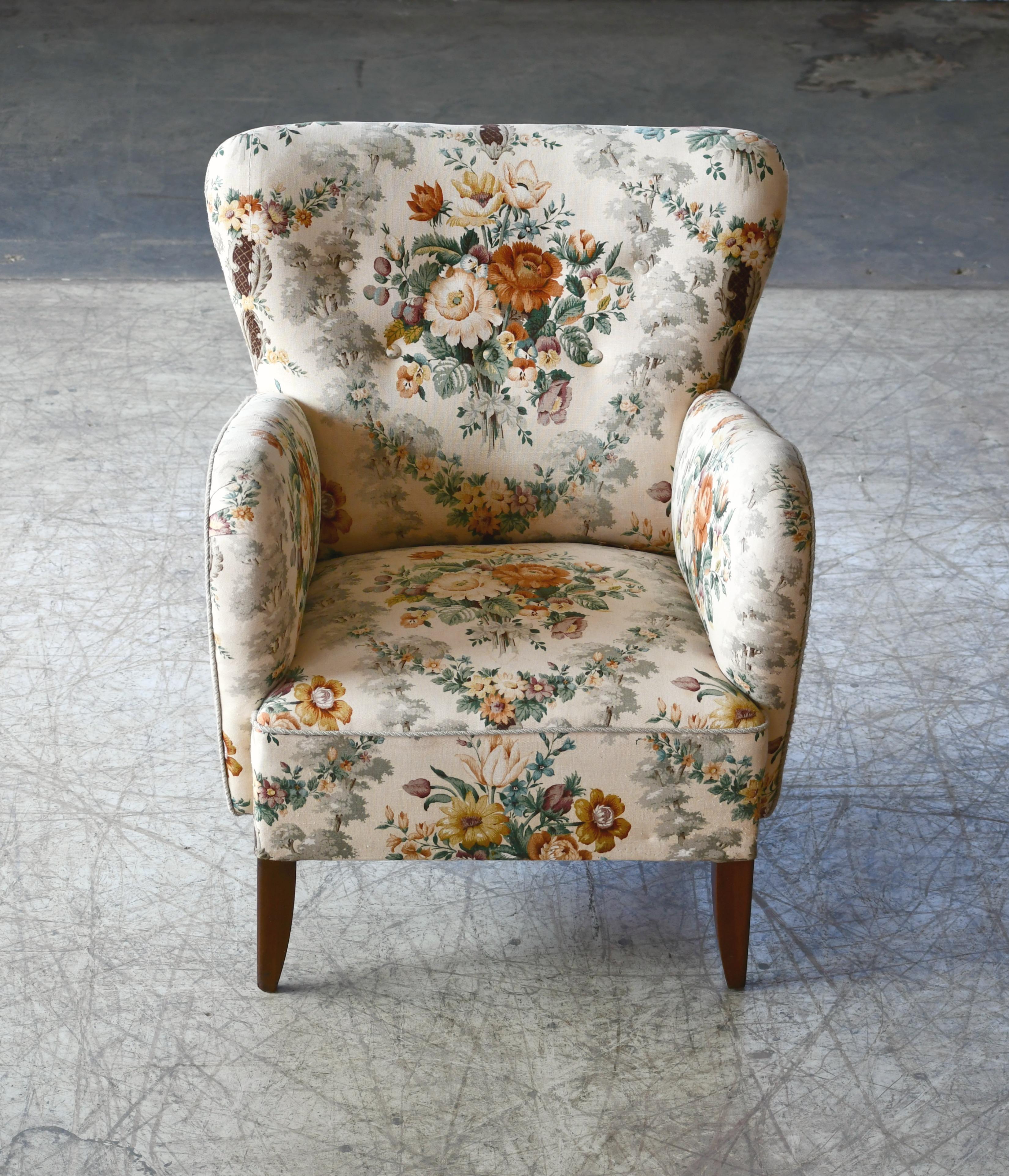 Danish Midcentury 1940s Flemming Lassen Style Lounge Chair in Floral Fabric 3