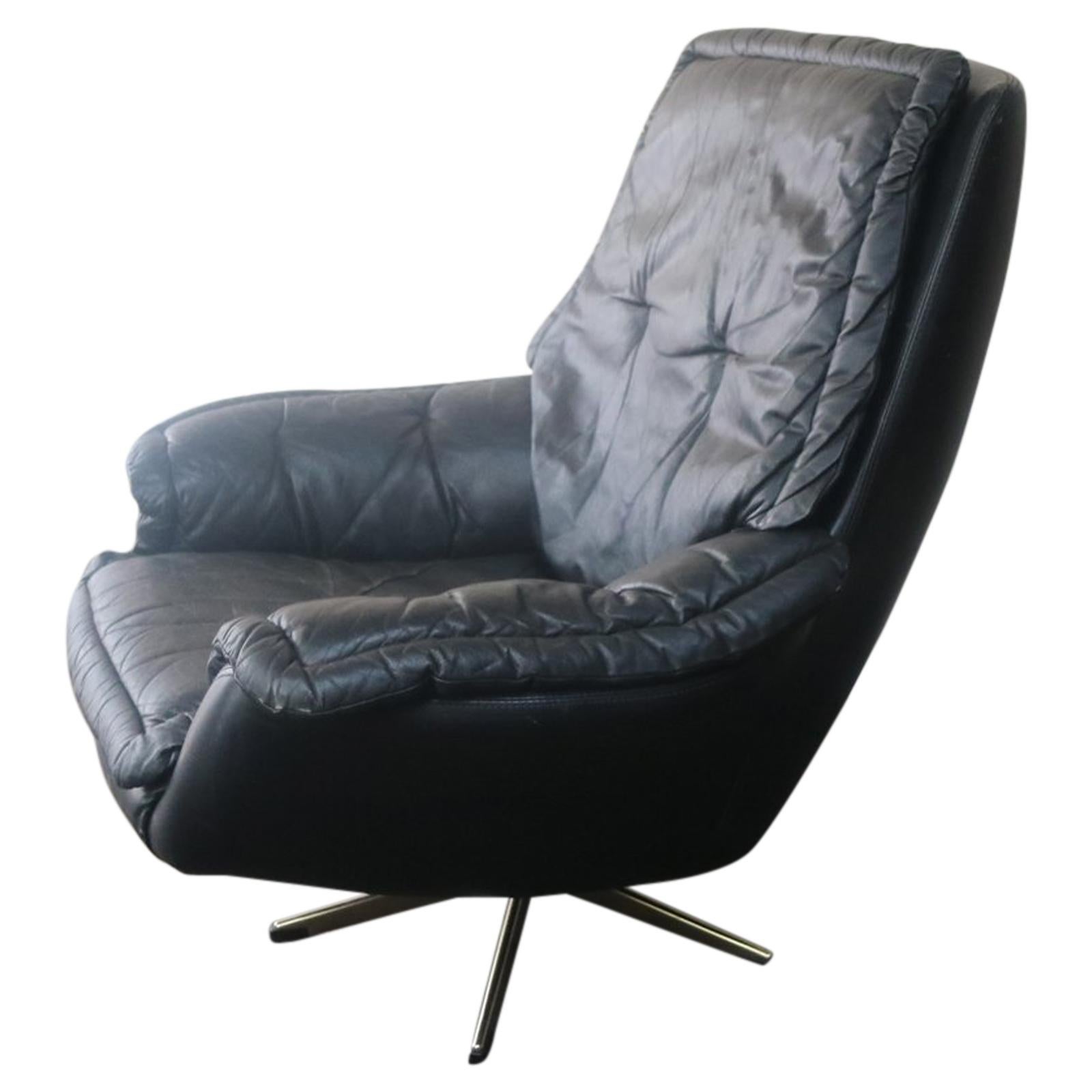 Danish Midcentury 1970s Leather Lounge Chair For Sale