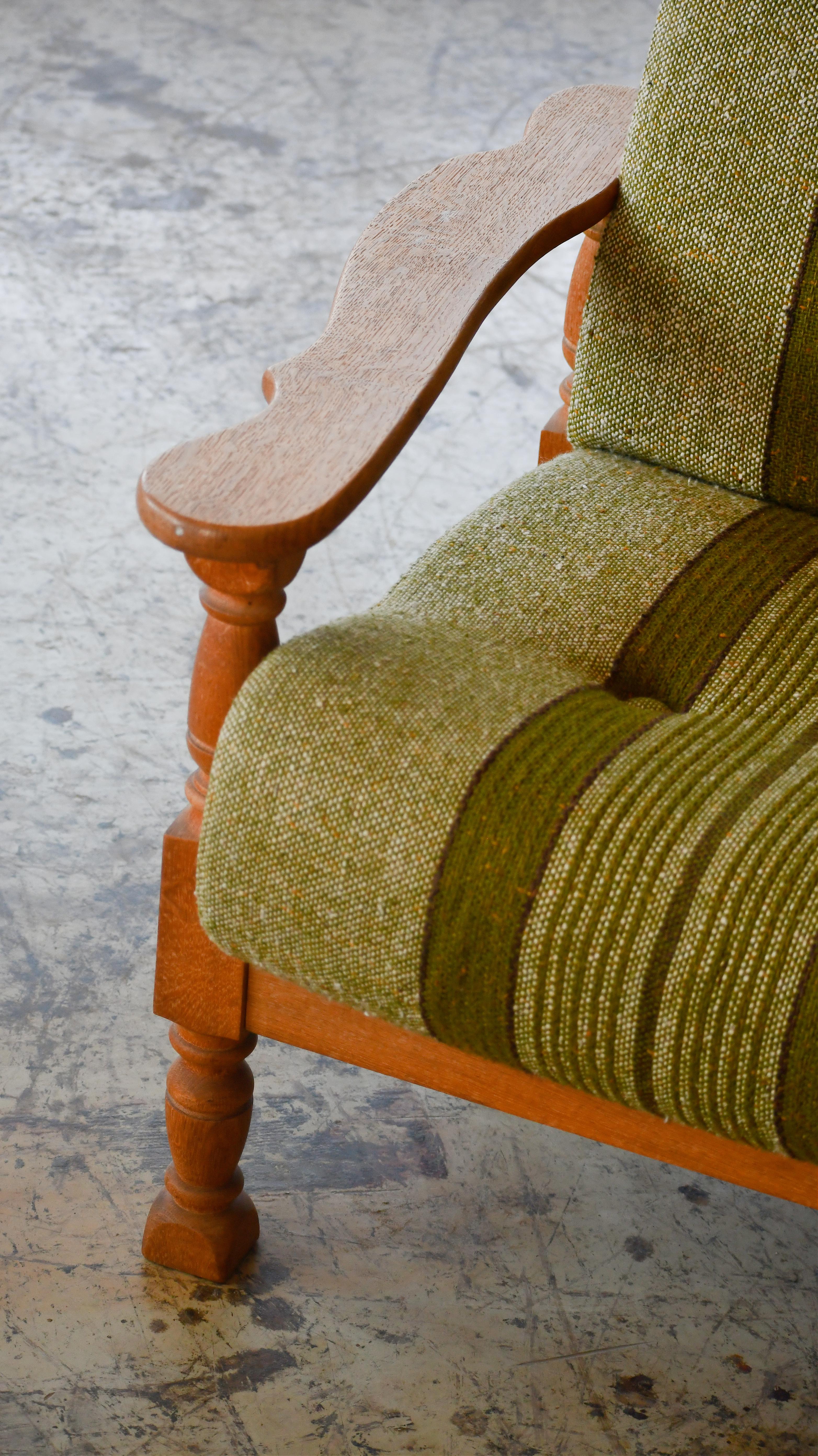 Danish Midcentury 3-Seater Sofa in Solid Oak and Wool by Henry Kjærnulf, 1960s For Sale 4