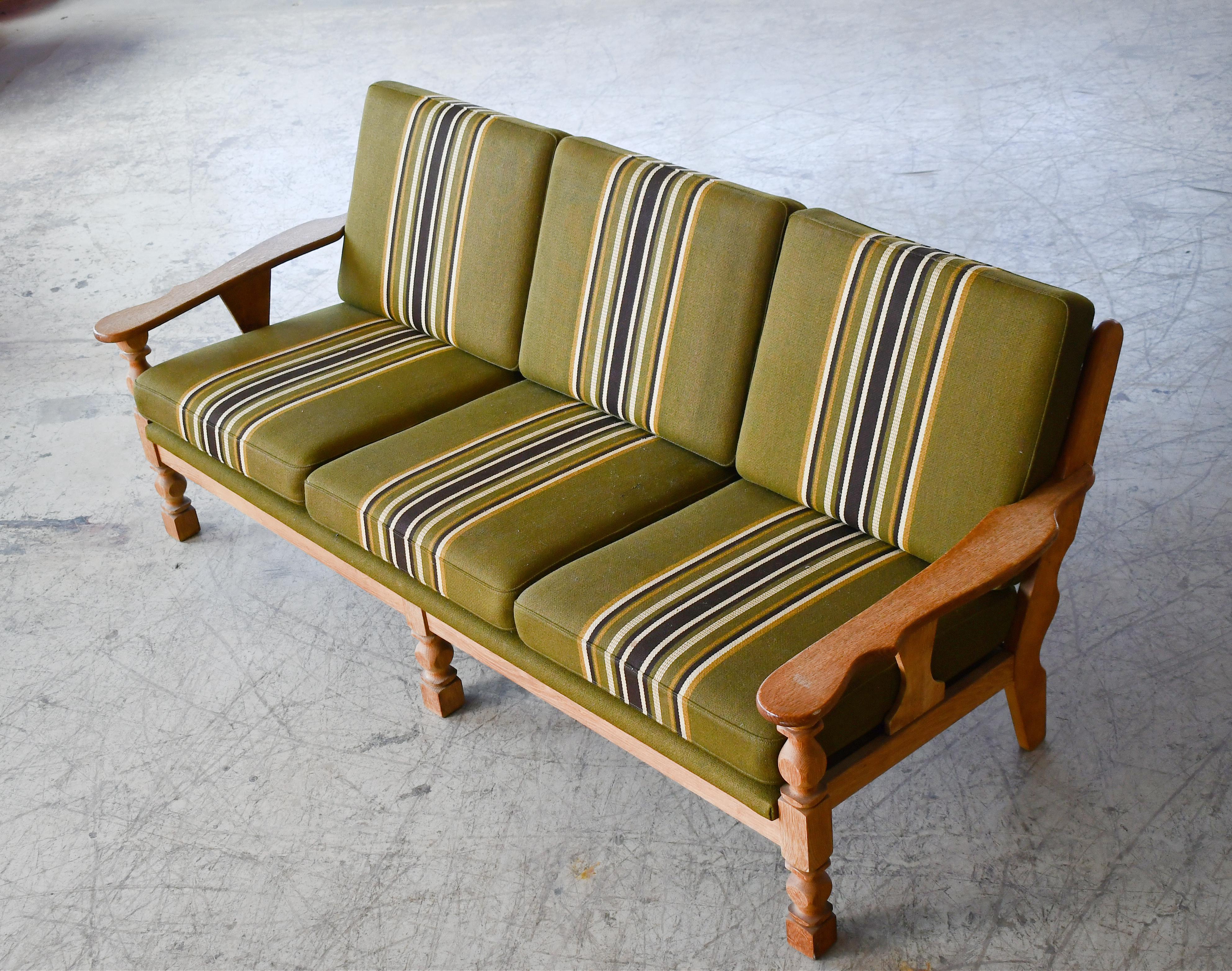 Danish Midcentury 3-Seater Sofa in Solid Oak attributed to Henry Kjærnulf, 1960s In Good Condition In Bridgeport, CT