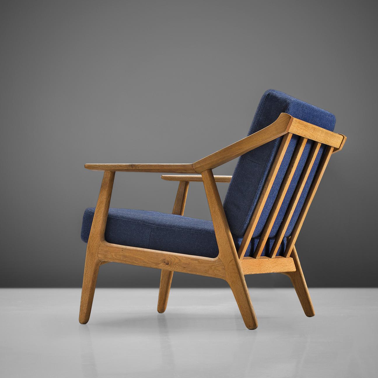 Danish Midcentury Armchair in Solid Oak  In Good Condition For Sale In Waalwijk, NL