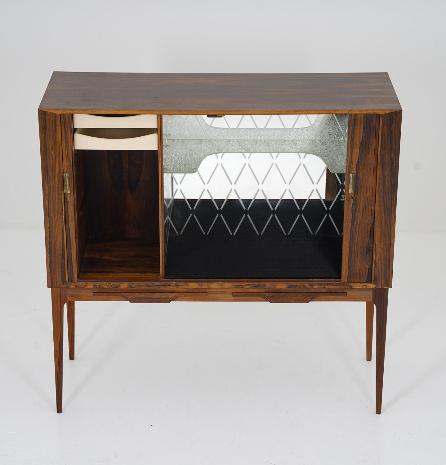 Danish Mid-Century Bar Cabinet in Rosewood by Kurt Østervig In Good Condition For Sale In Karlstad, SE
