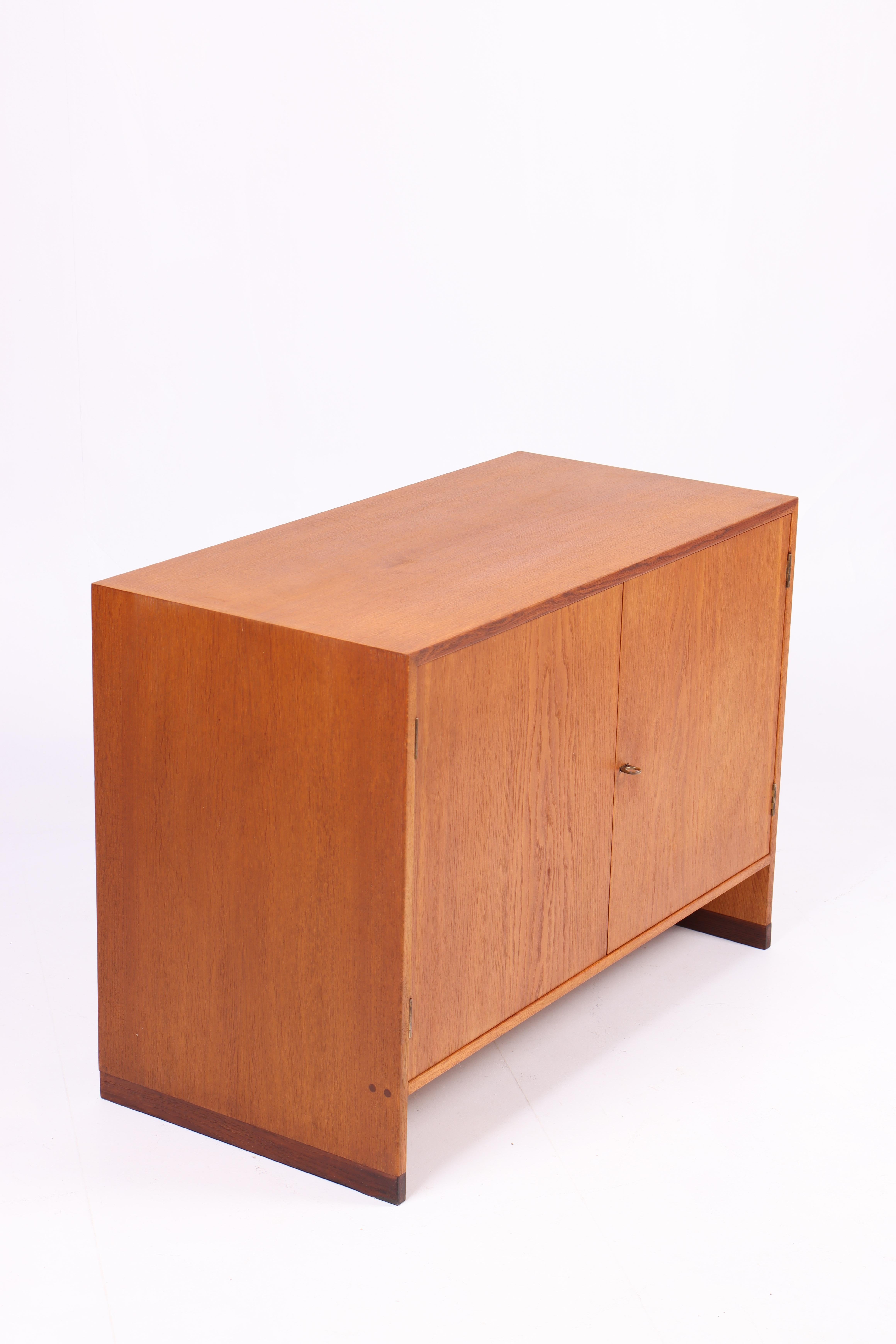 Danish Midcentury Cabinet in Oak by Hans Wegner, 1960s 1