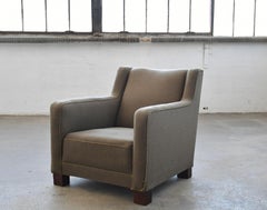 Poltrona da club o da salotto danese in stile Mid-Century con angoli netti, 1950 circa