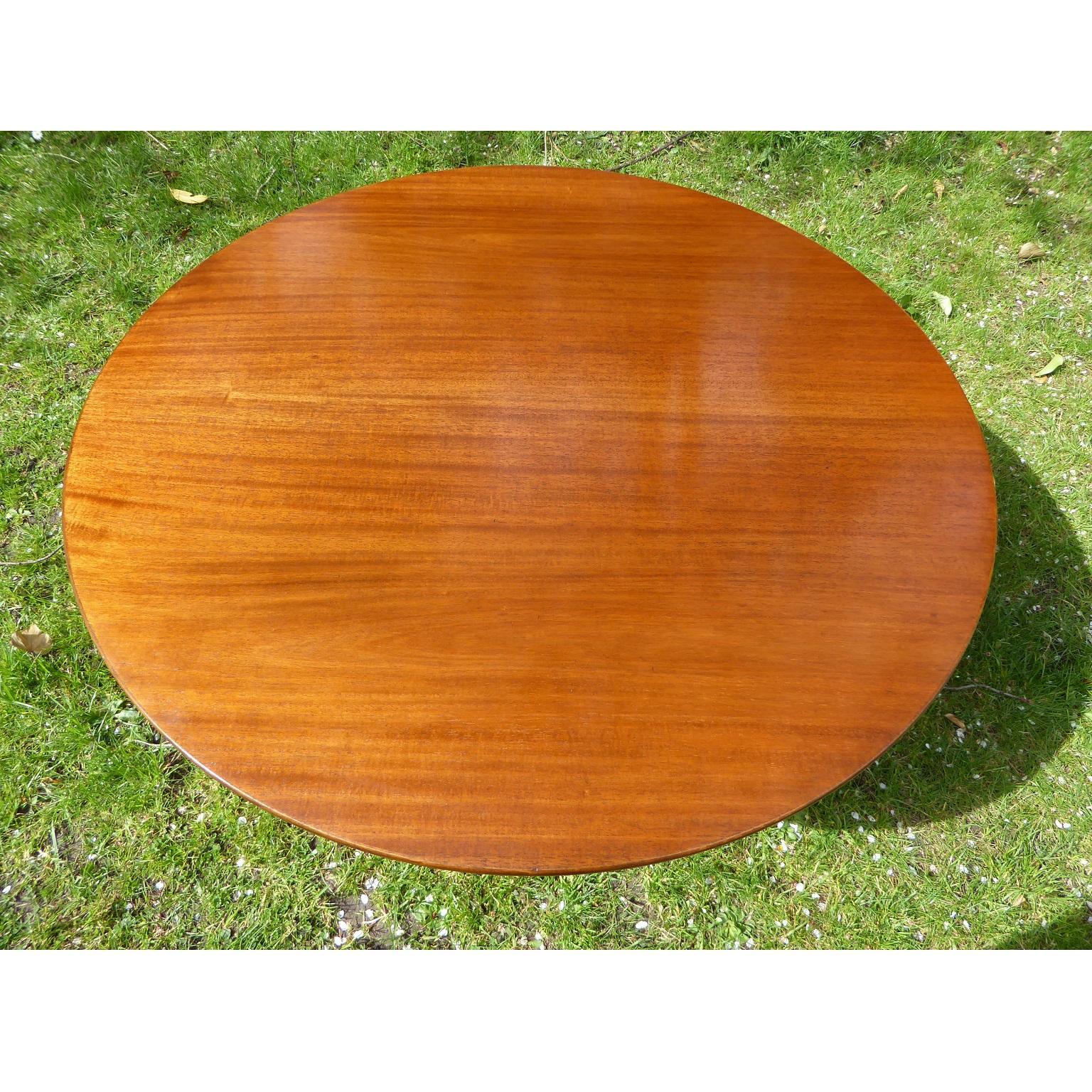 Danish Midcentury coffee table Peter Hvidt & Orla Nielsen, 'AX' series, 1950s

Rare coffee table, designed in the 1950s by Peter Hvidt and Orla Molgaard Nielsen, from the renowned AX series, model no.: 6900. 

The circular table is made from