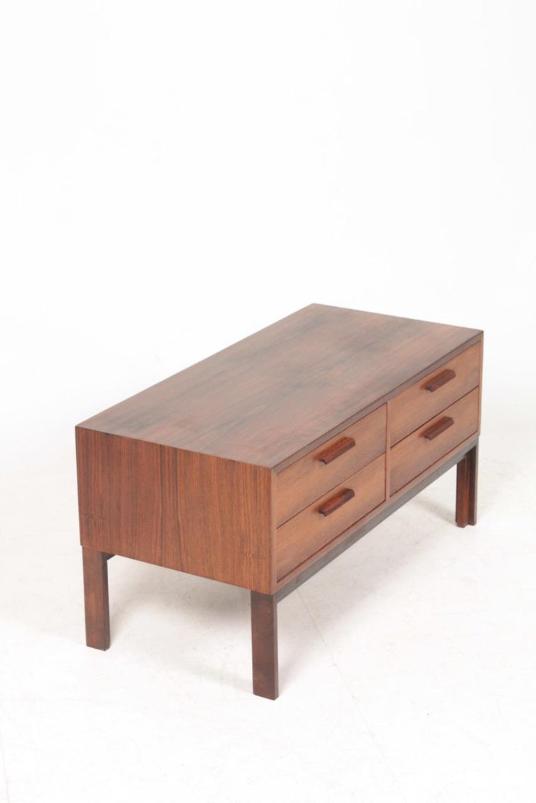 Danish Midcentury Commode in Rosewood by Kai Kristiansen, 1960s In Good Condition For Sale In Lejre, DK