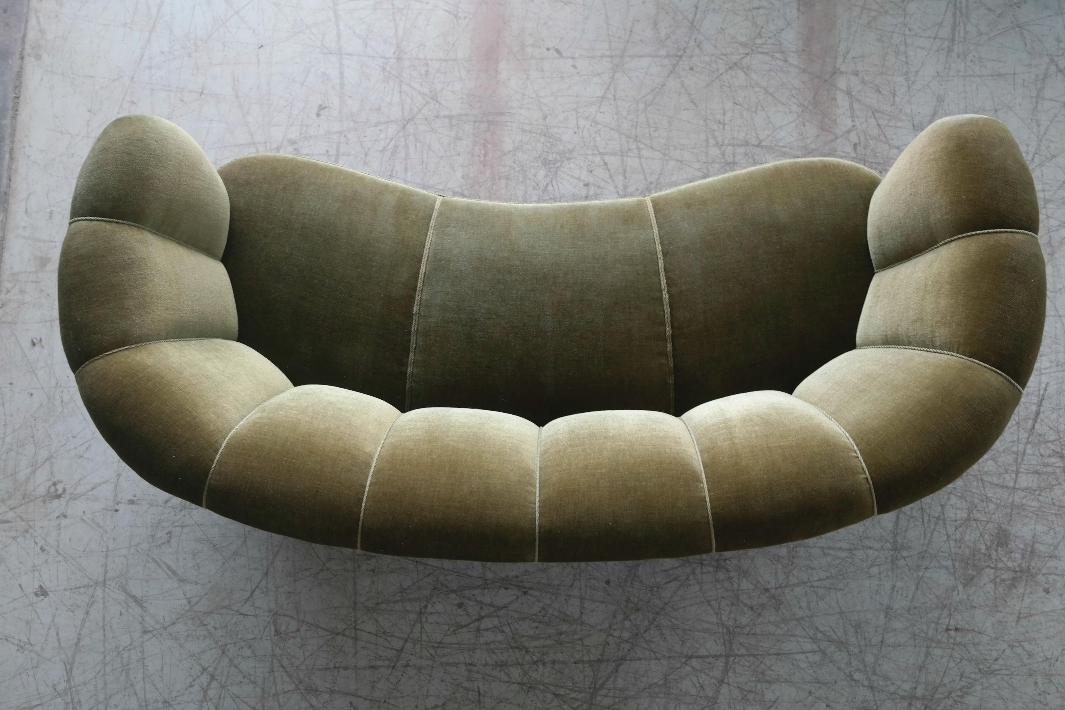 Danish Midcentury Curved or Banana Form Sofa in Beech and Mohair, 1940s 5
