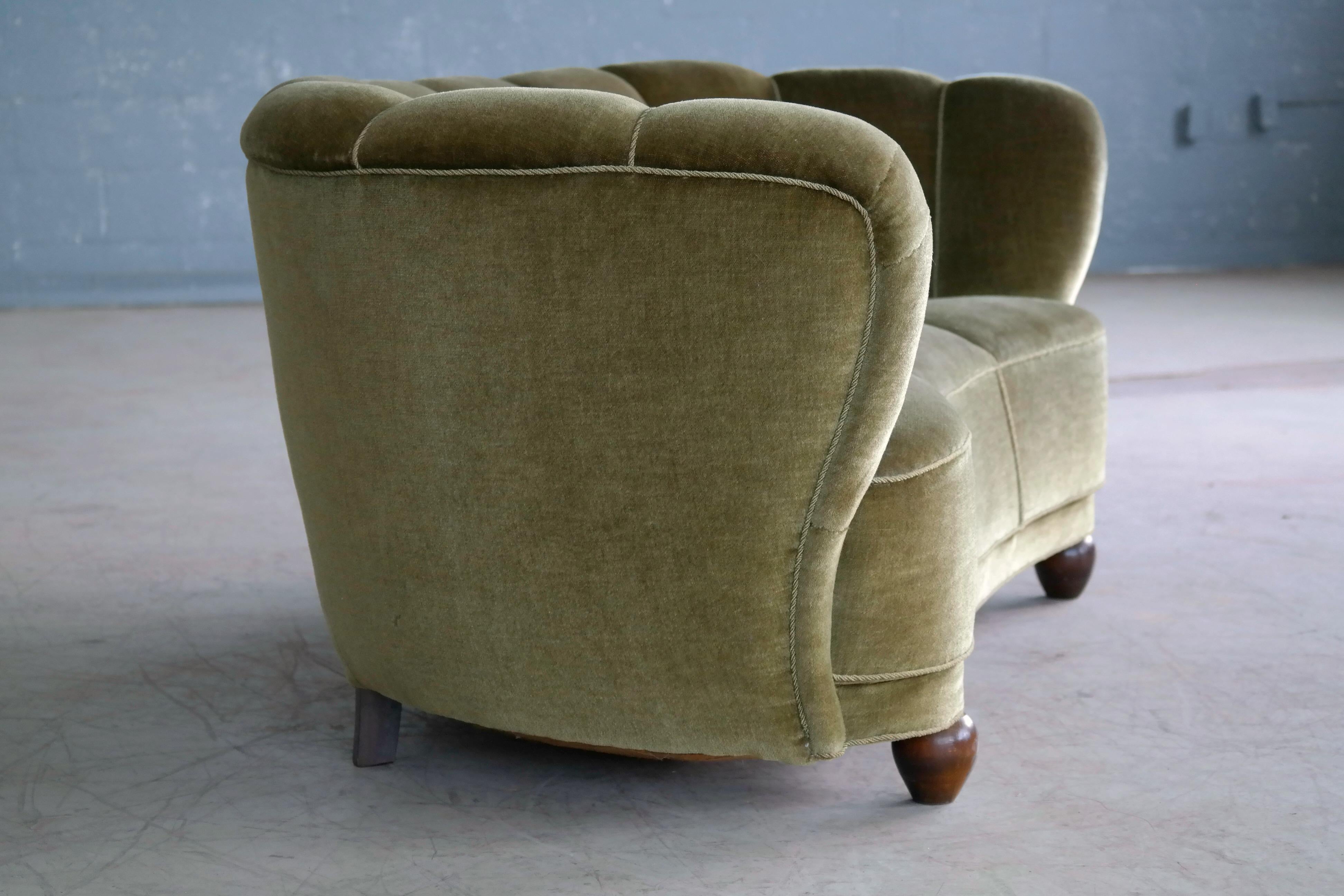 Danish Midcentury Curved or Banana Form Sofa in Beech and Mohair, 1940s 1